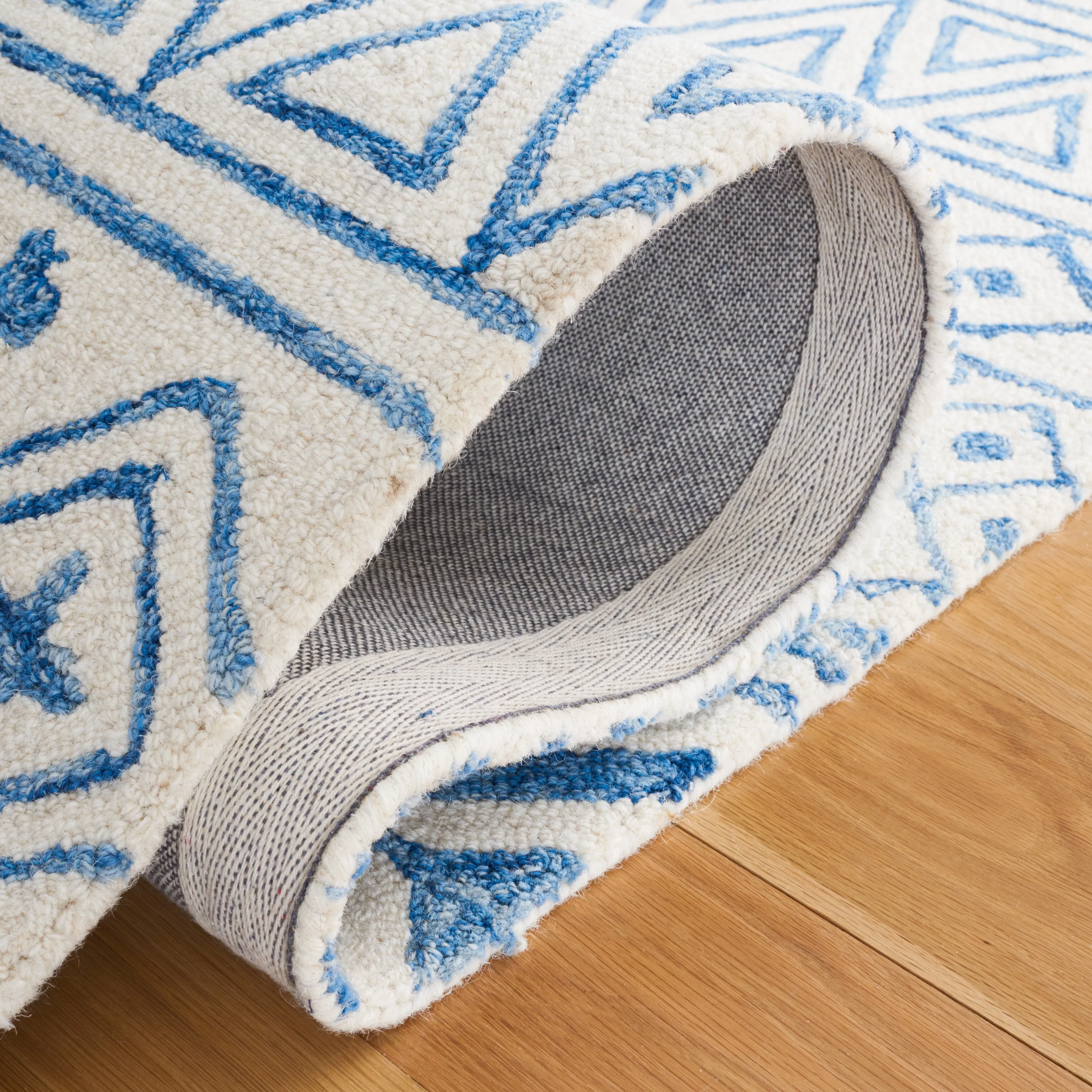 SAFAVIEH Handmade Metro Heloise Moroccan Boho Wool Rug