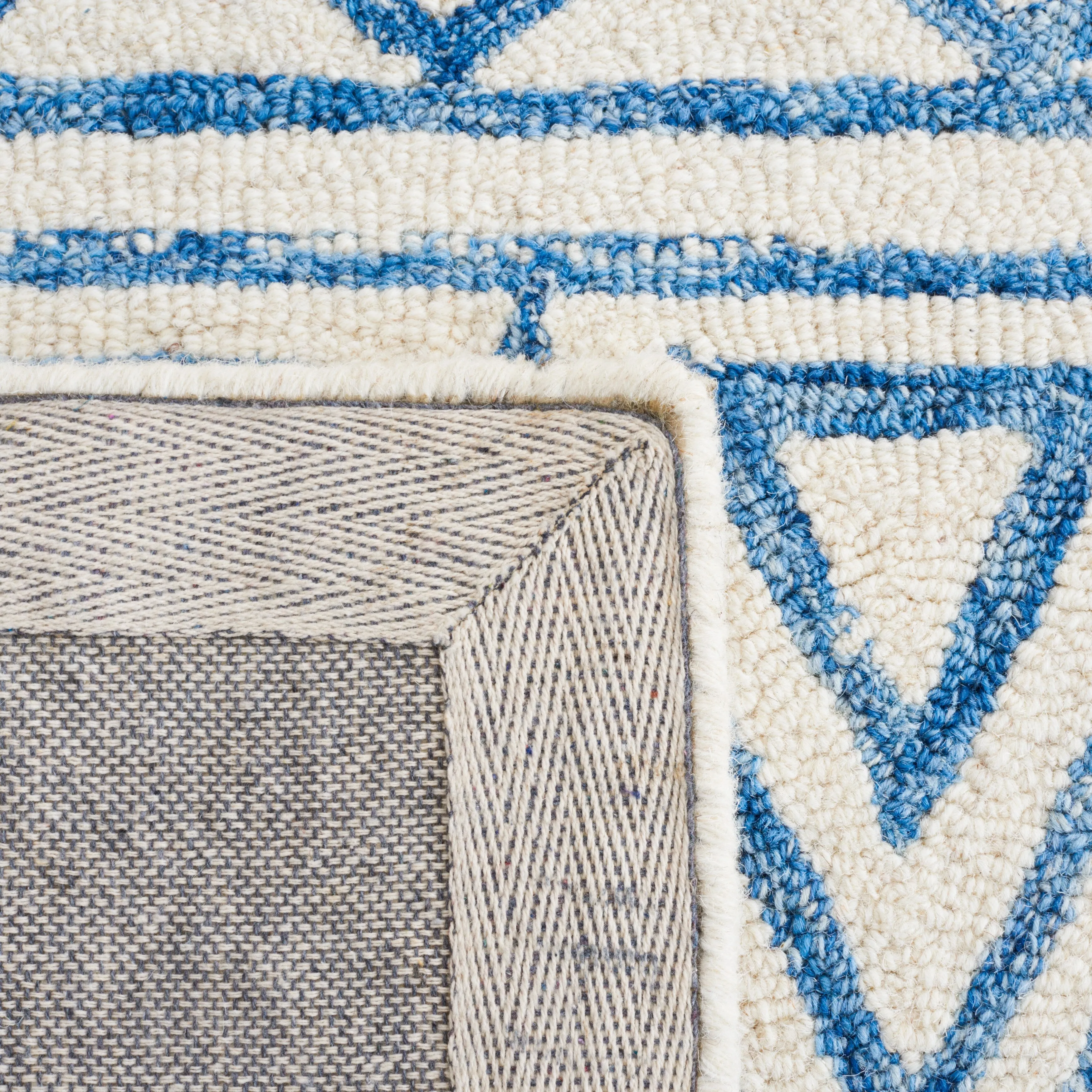 SAFAVIEH Handmade Metro Heloise Moroccan Boho Wool Rug