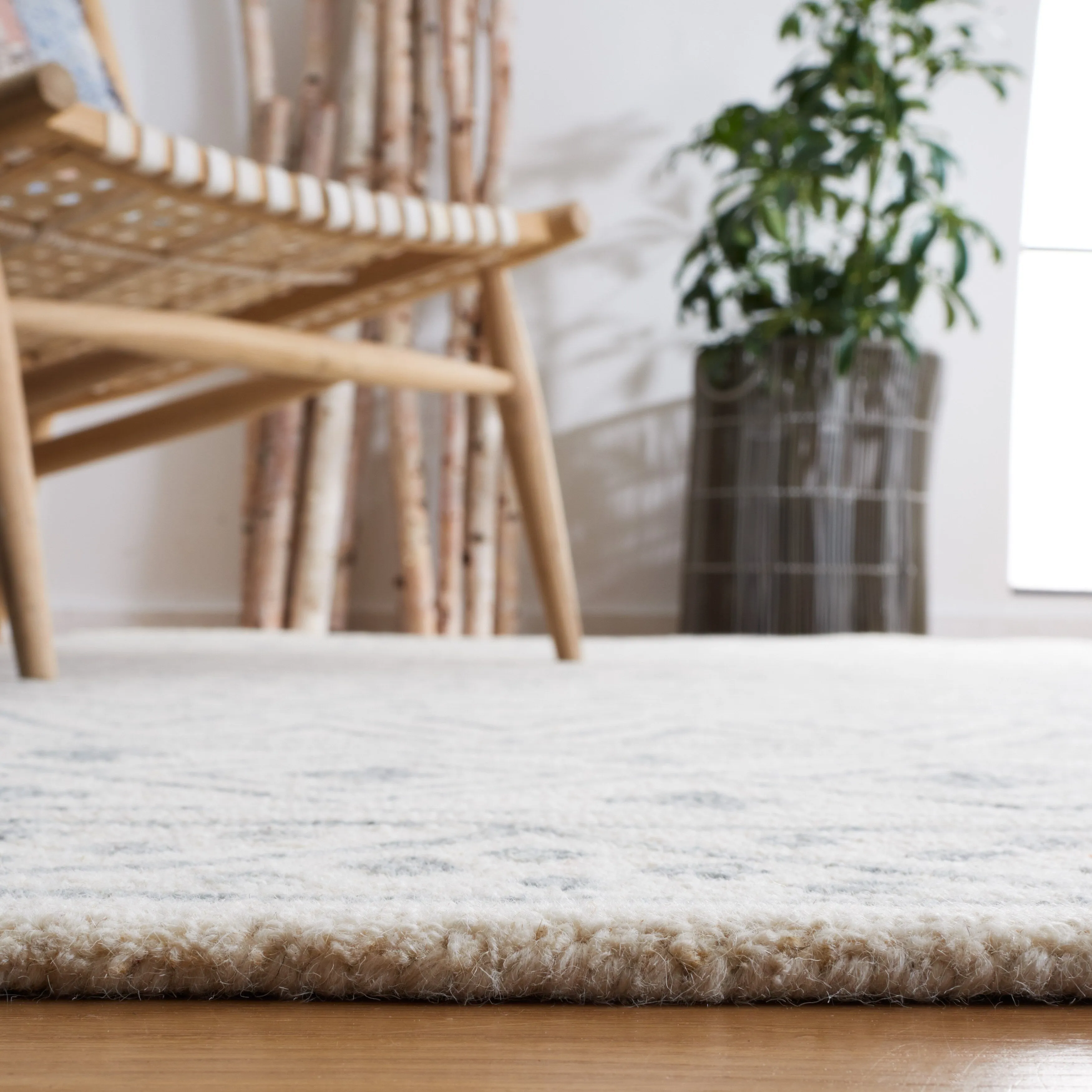 SAFAVIEH Handmade Metro Heloise Moroccan Boho Wool Rug