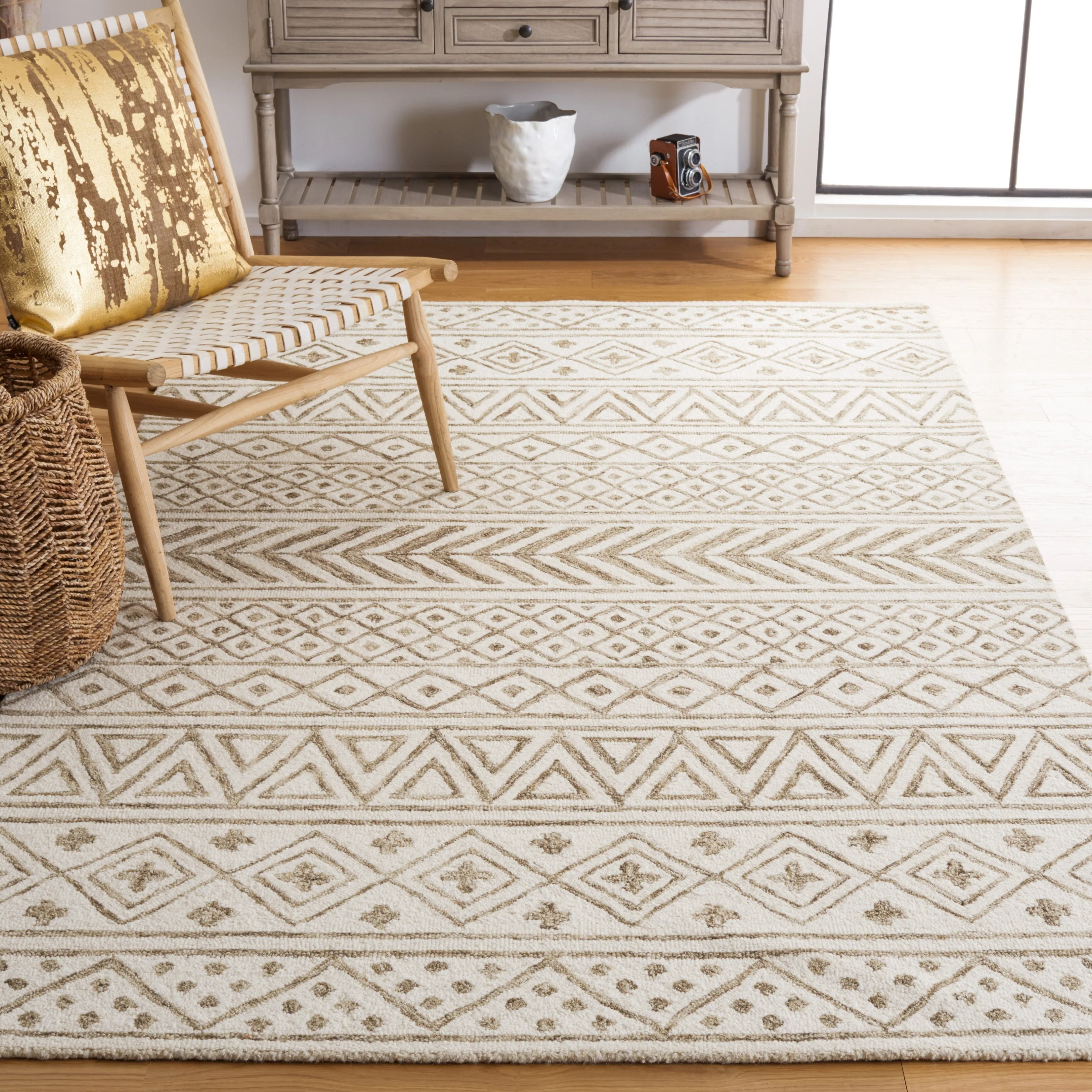 SAFAVIEH Handmade Metro Heloise Moroccan Boho Wool Rug