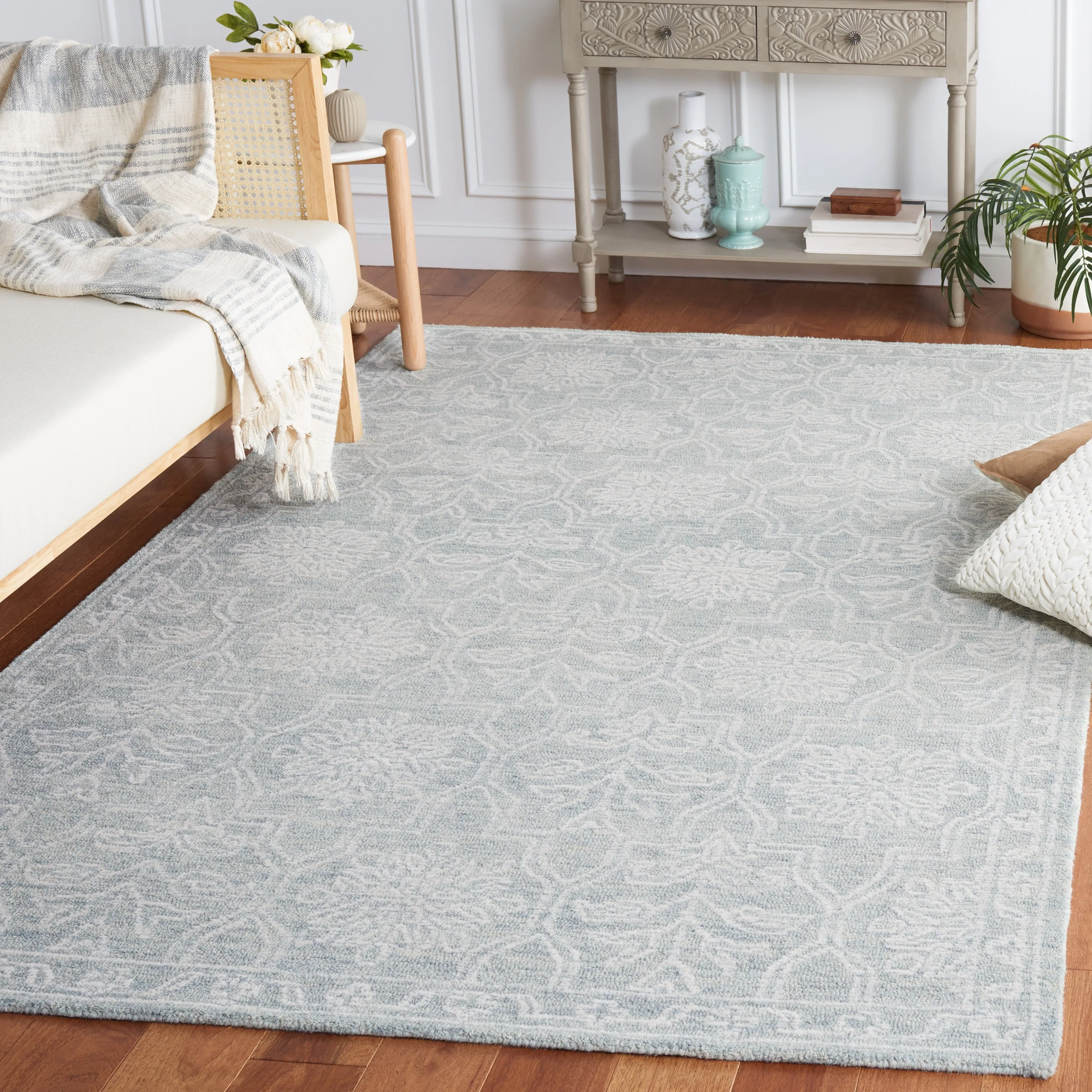 SAFAVIEH Handmade Micro-Loop Annkathrin Wool Rug