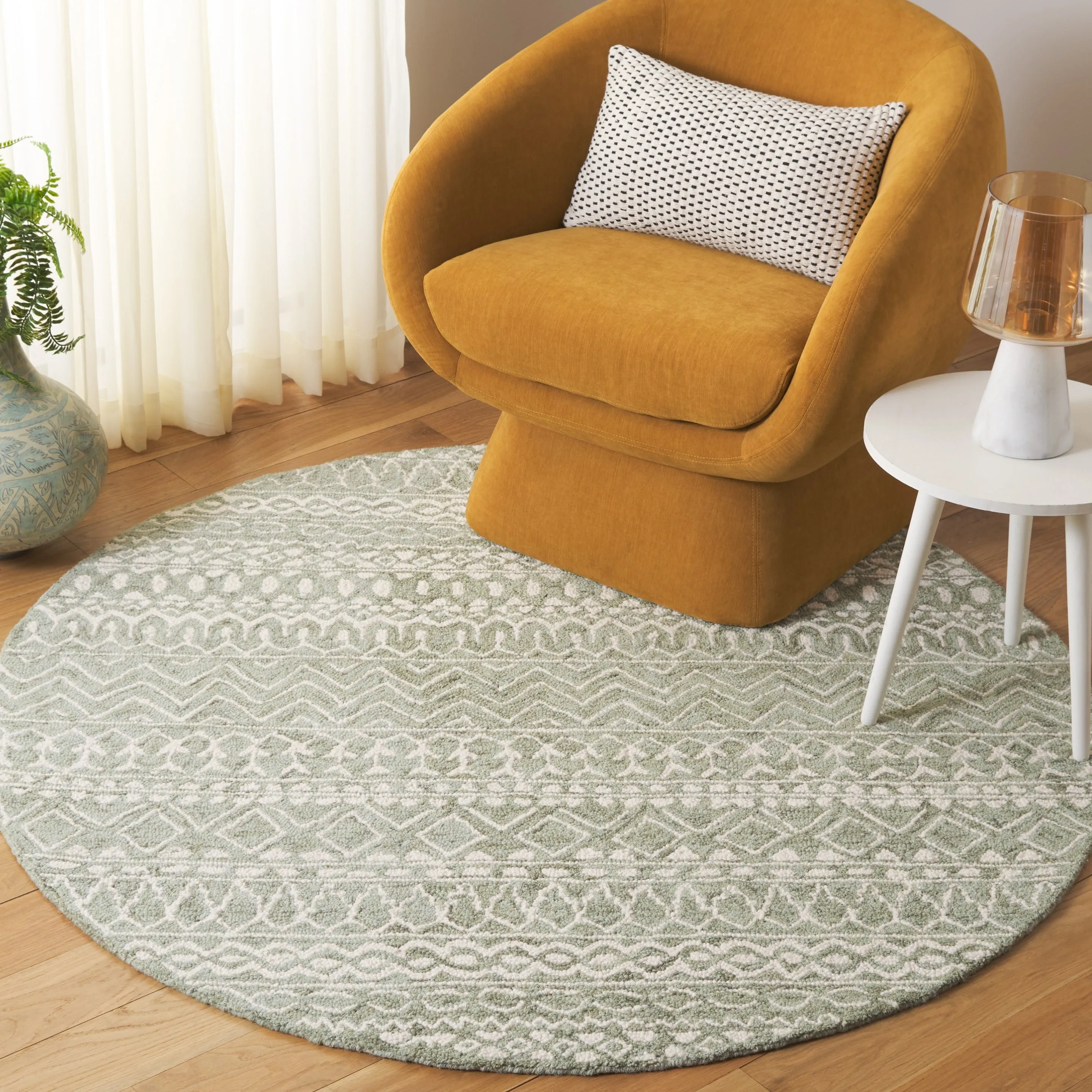 SAFAVIEH. Handmade Micro-Loop Fedosia Wool Rug