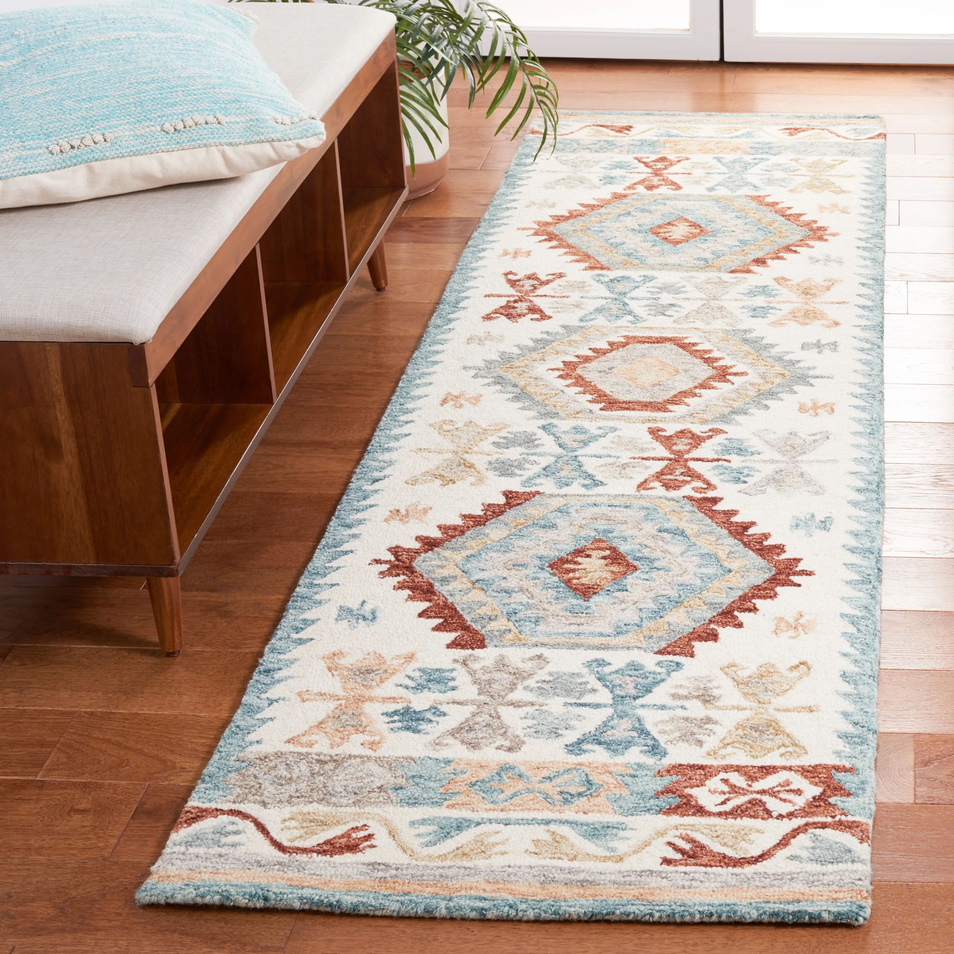 SAFAVIEH Handmade Micro-Loop Ingela Rustic Tribal Wool Rug