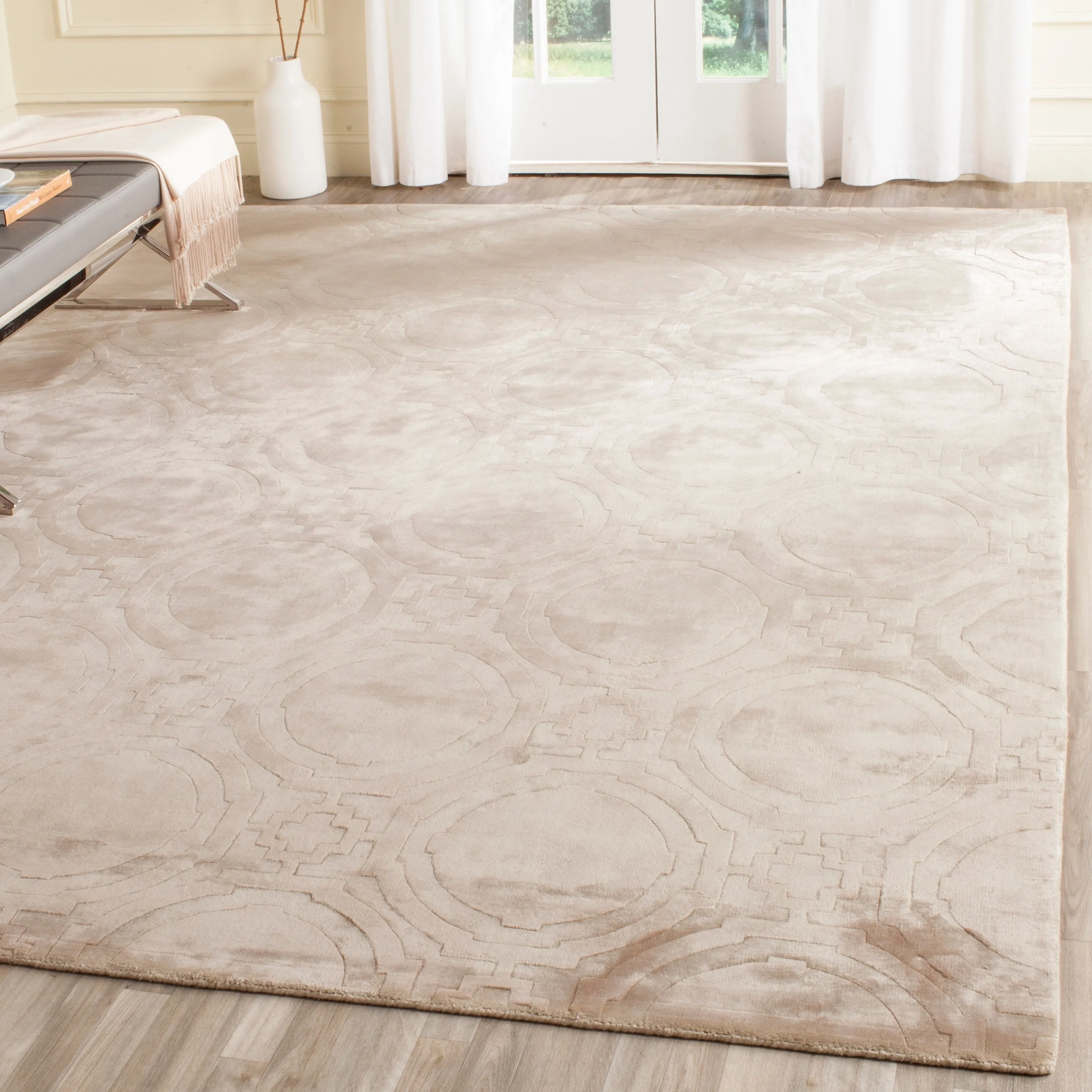 SAFAVIEH Handmade Mirage Gresa Modern Abstract Viscose Rug
