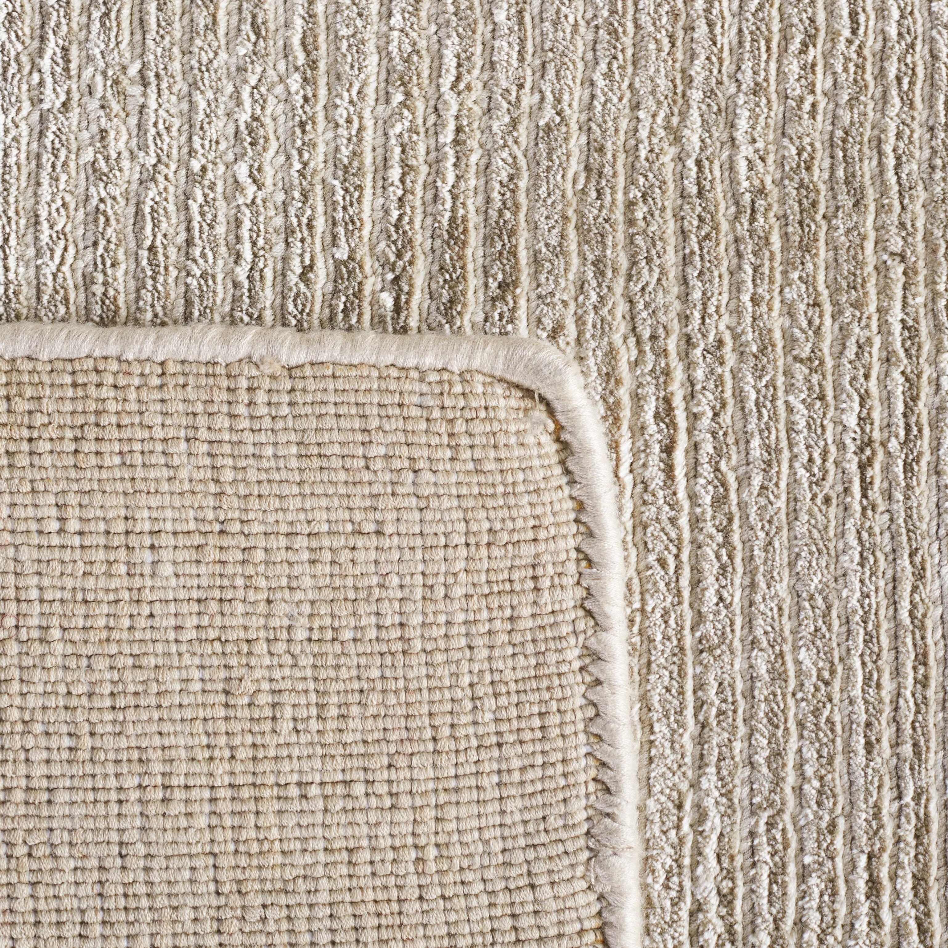 SAFAVIEH Handmade Mirage Pavlina Modern Abstract Viscose Rug