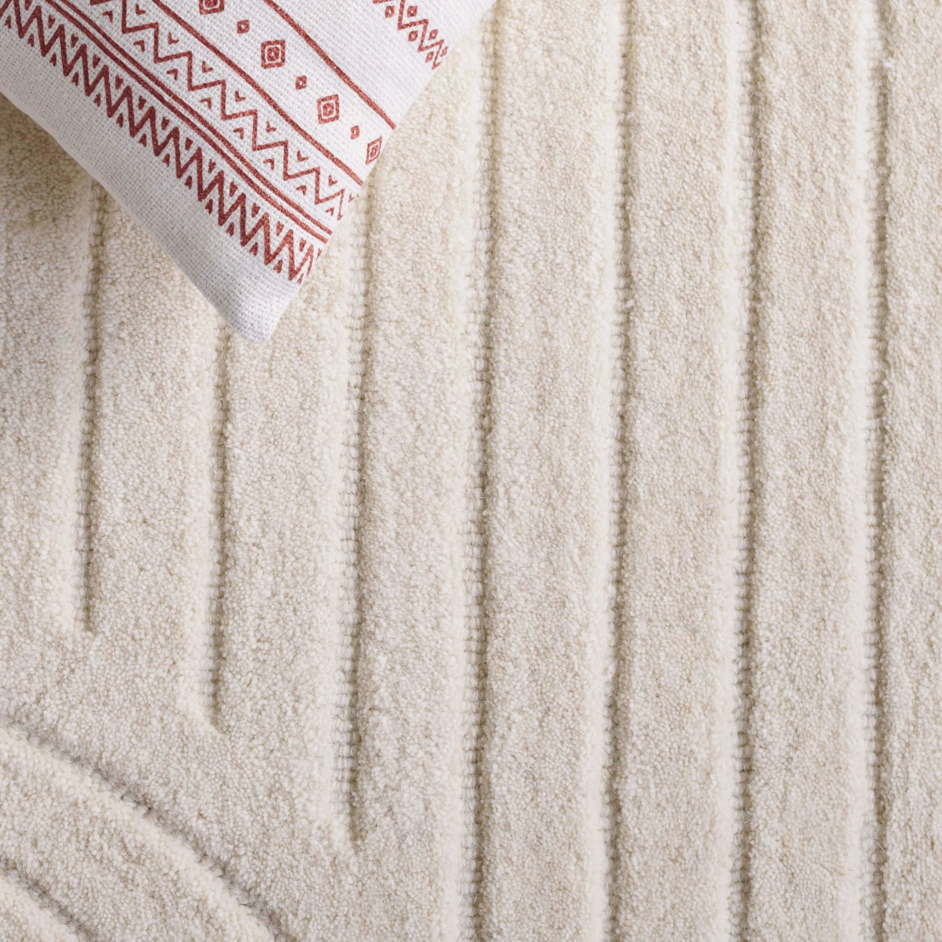 SAFAVIEH Handmade Mykonos Tuija Wool Rug