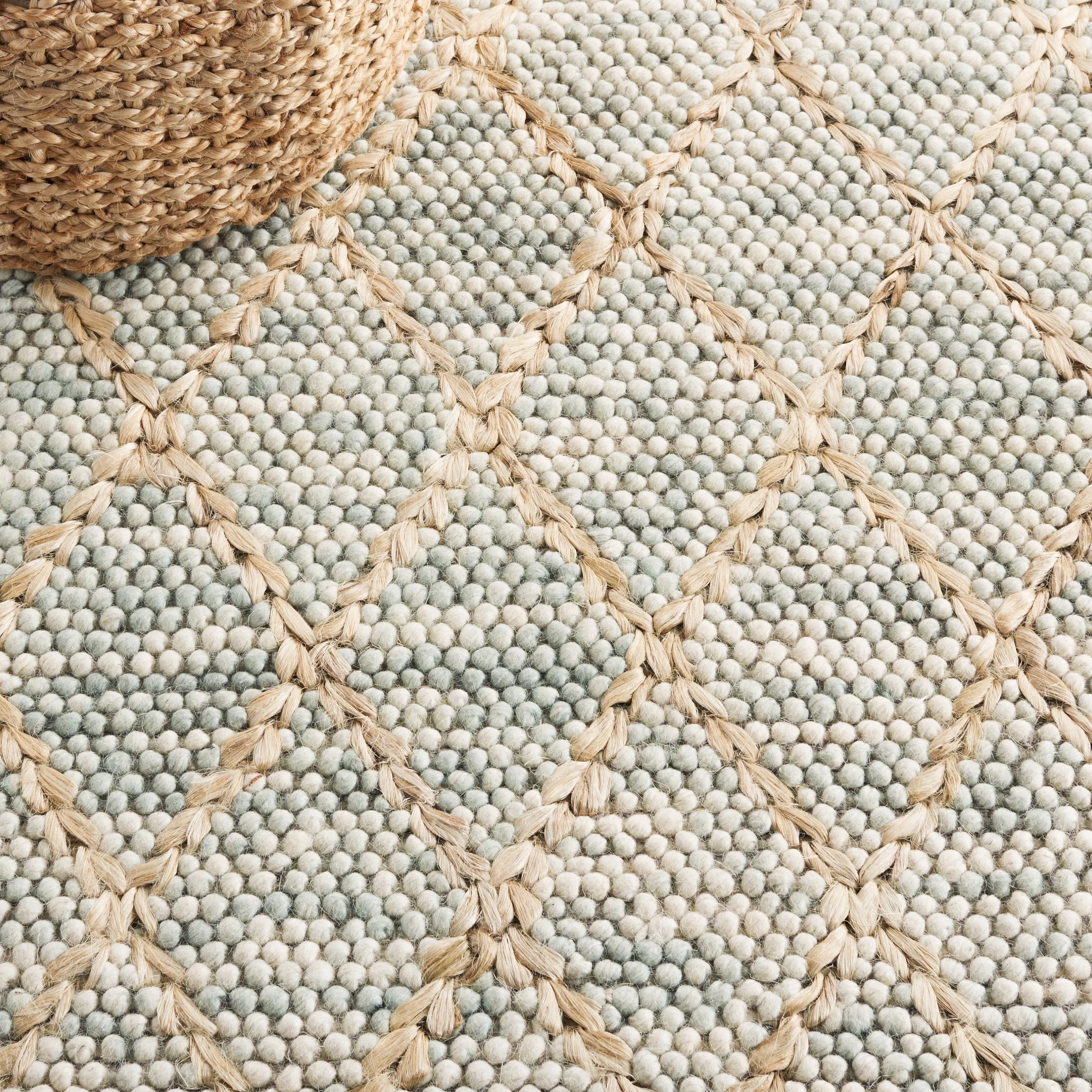 SAFAVIEH Handmade Natura Aliene Trellis Wool Rug