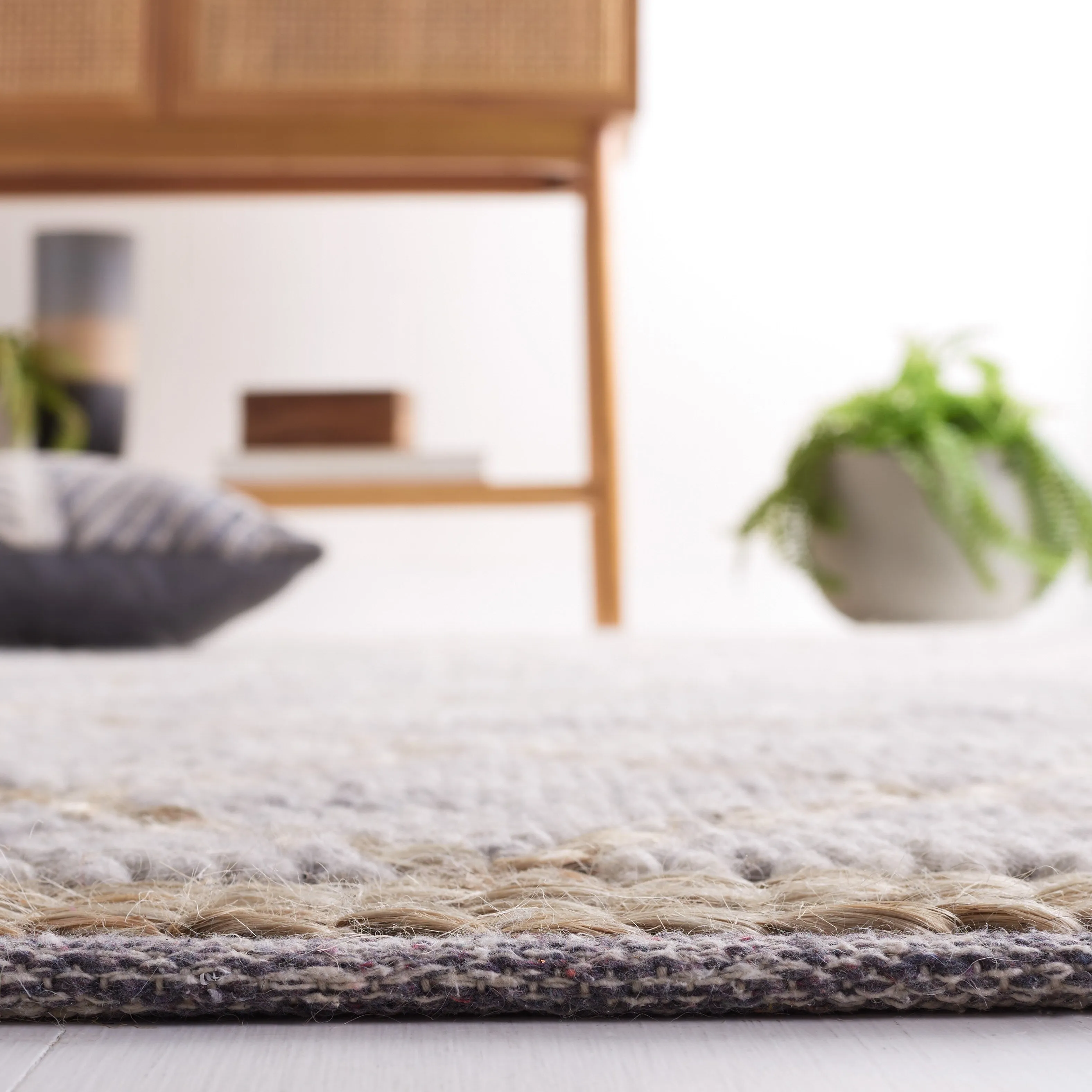 SAFAVIEH Handmade Natura Aliene Trellis Wool Rug