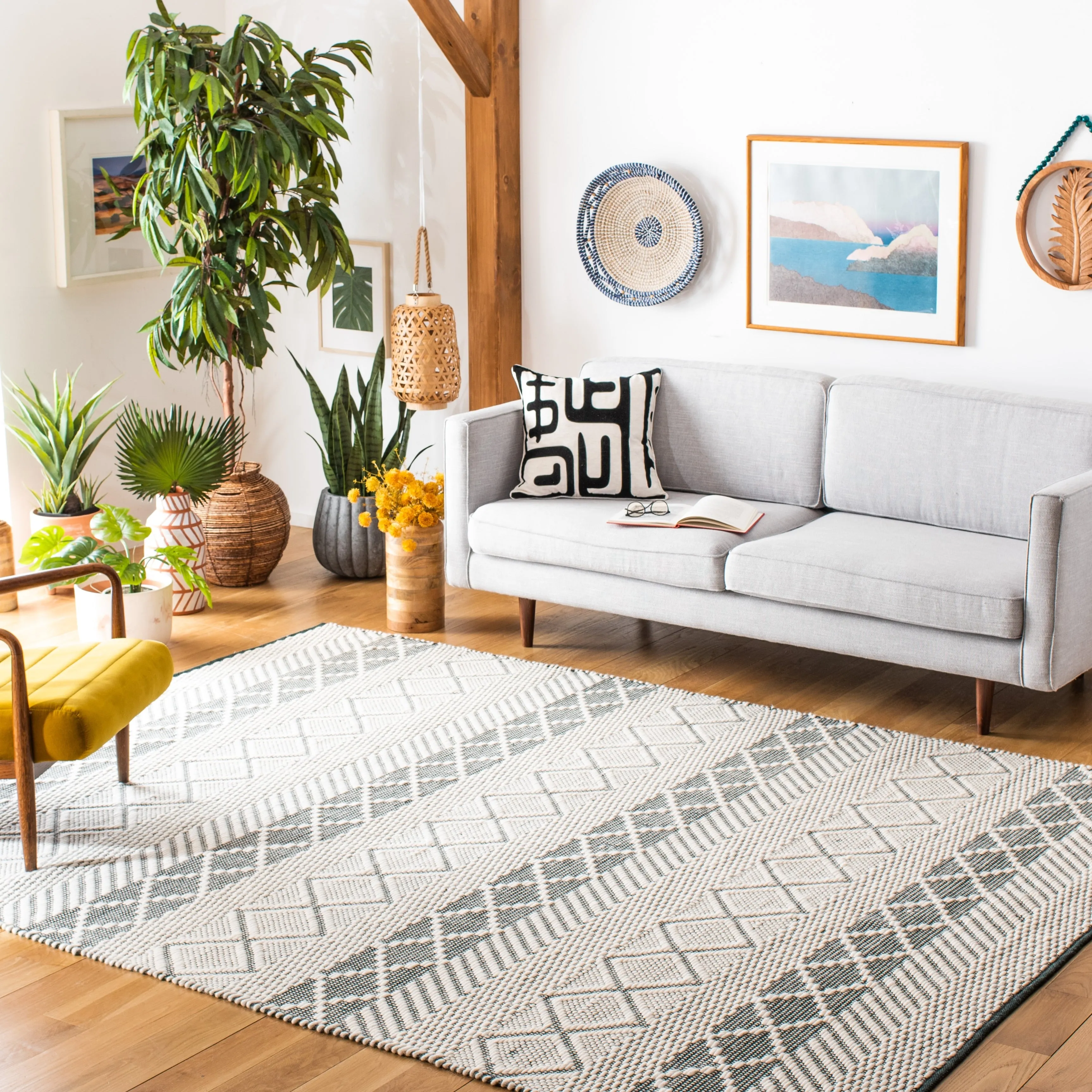 SAFAVIEH Handmade Natura Fazlie Moroccan Wool Rug