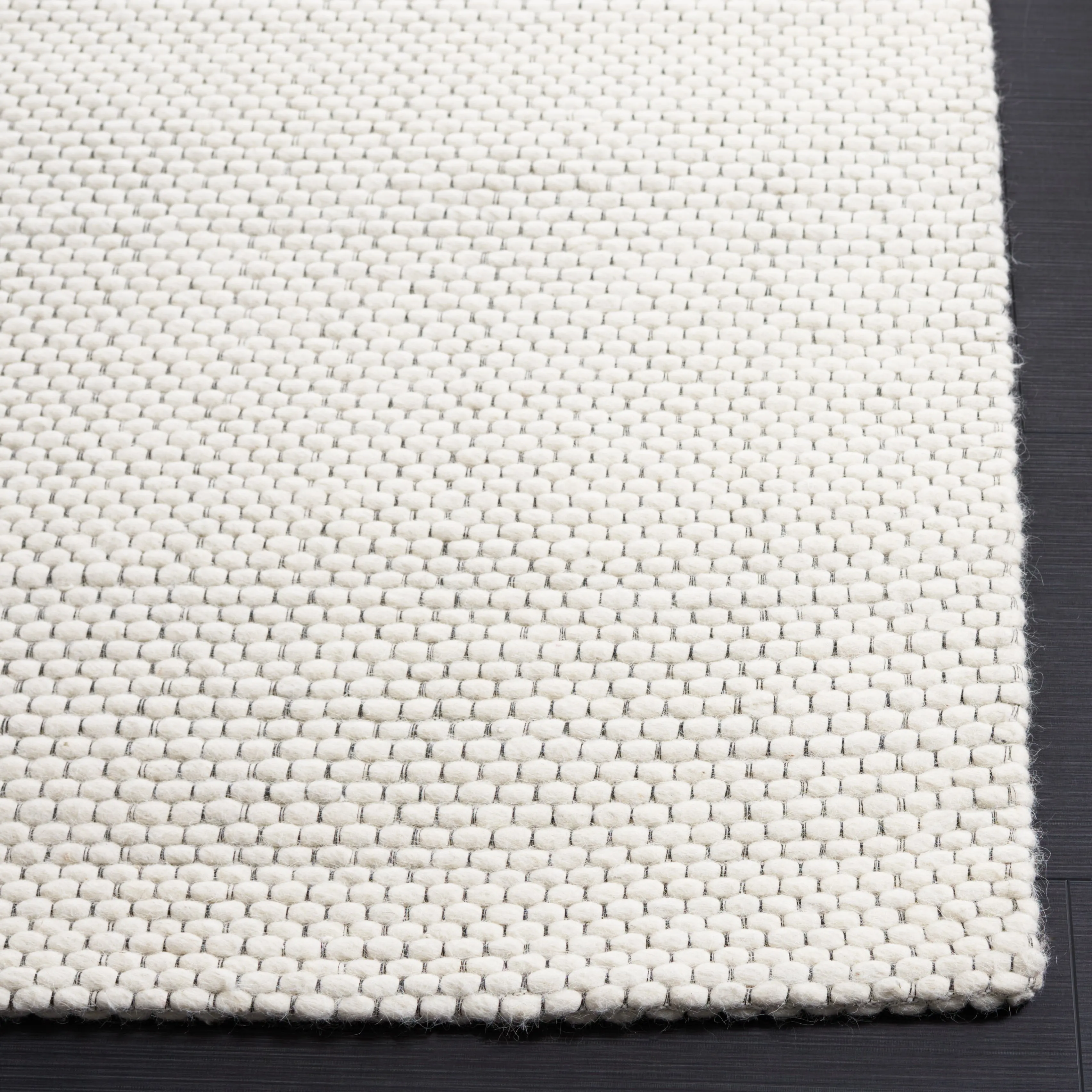 SAFAVIEH Handmade Natura Gerrita Wool Area Rug