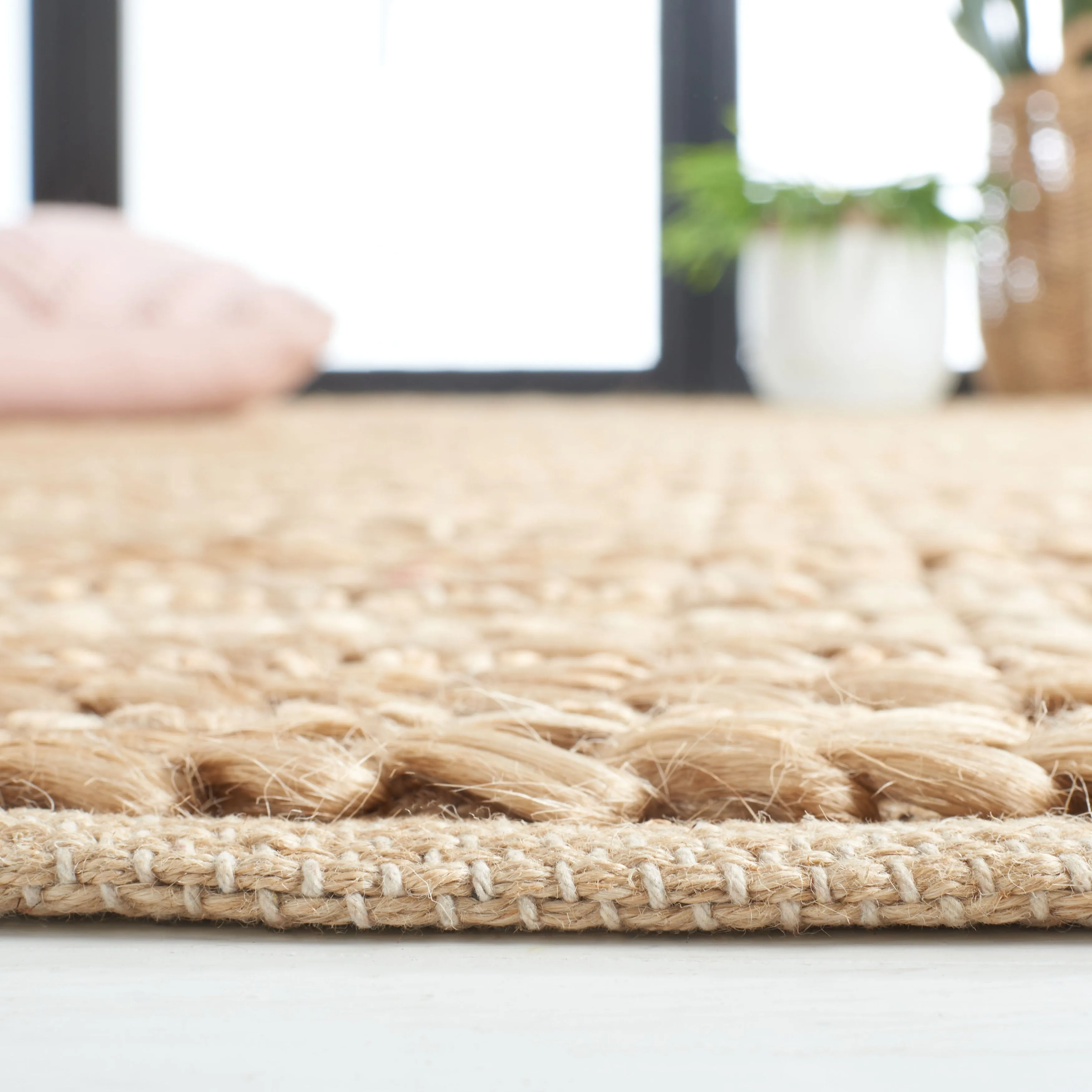 SAFAVIEH Handmade Natural Fiber Carleigh Farmhouse Jute Rug
