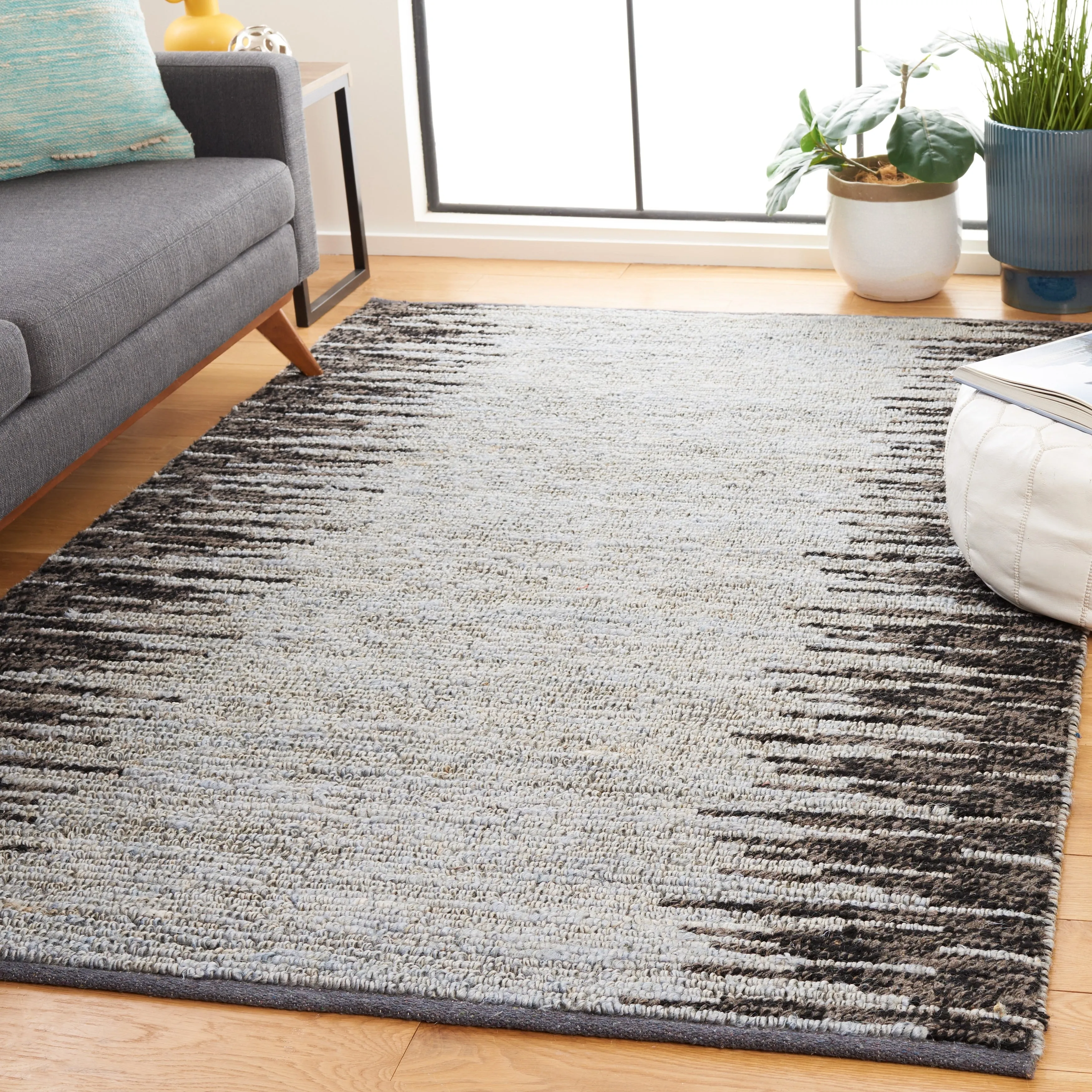 SAFAVIEH Handmade Natural Fiber Eliette Boho Jute & Wool