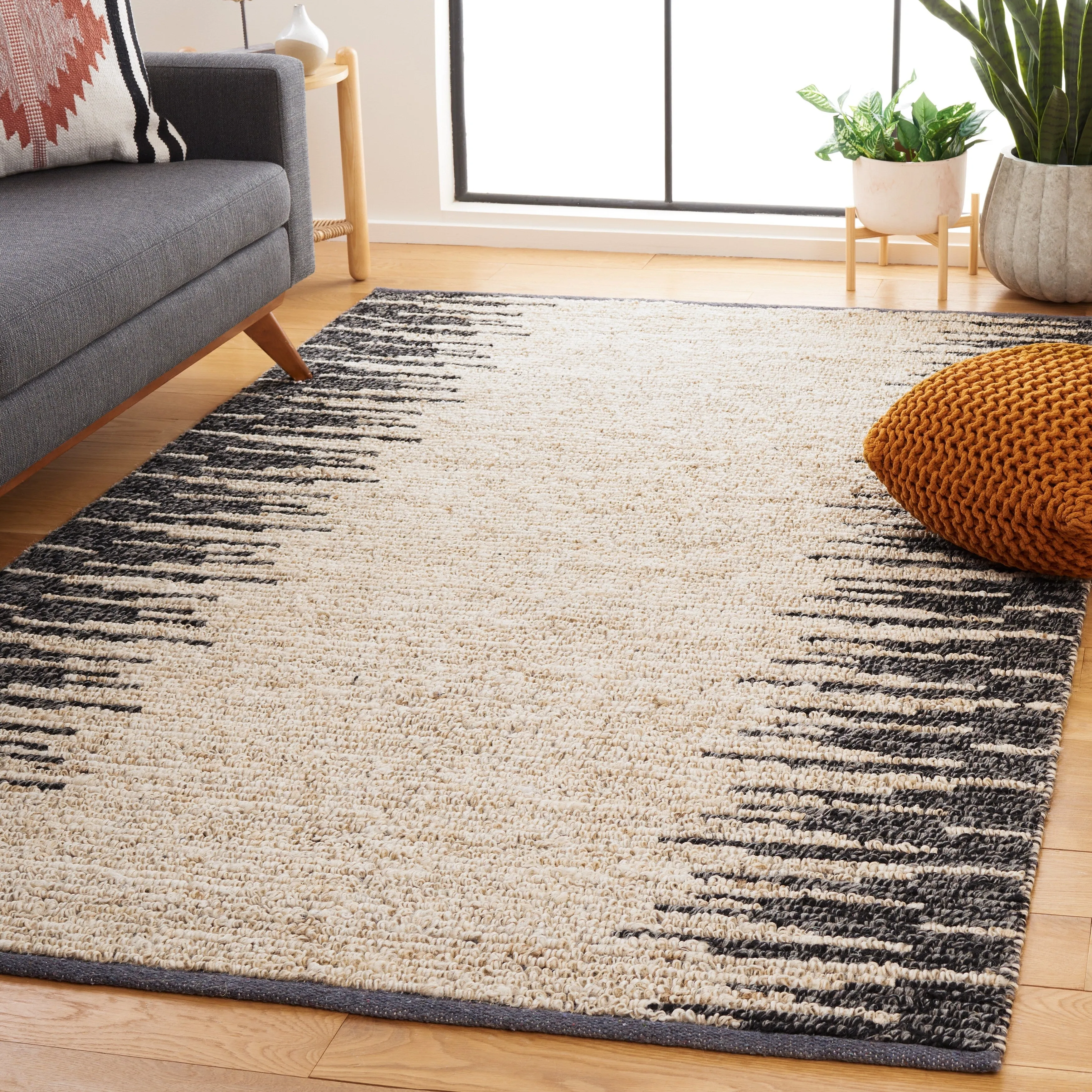 SAFAVIEH Handmade Natural Fiber Eliette Boho Jute & Wool