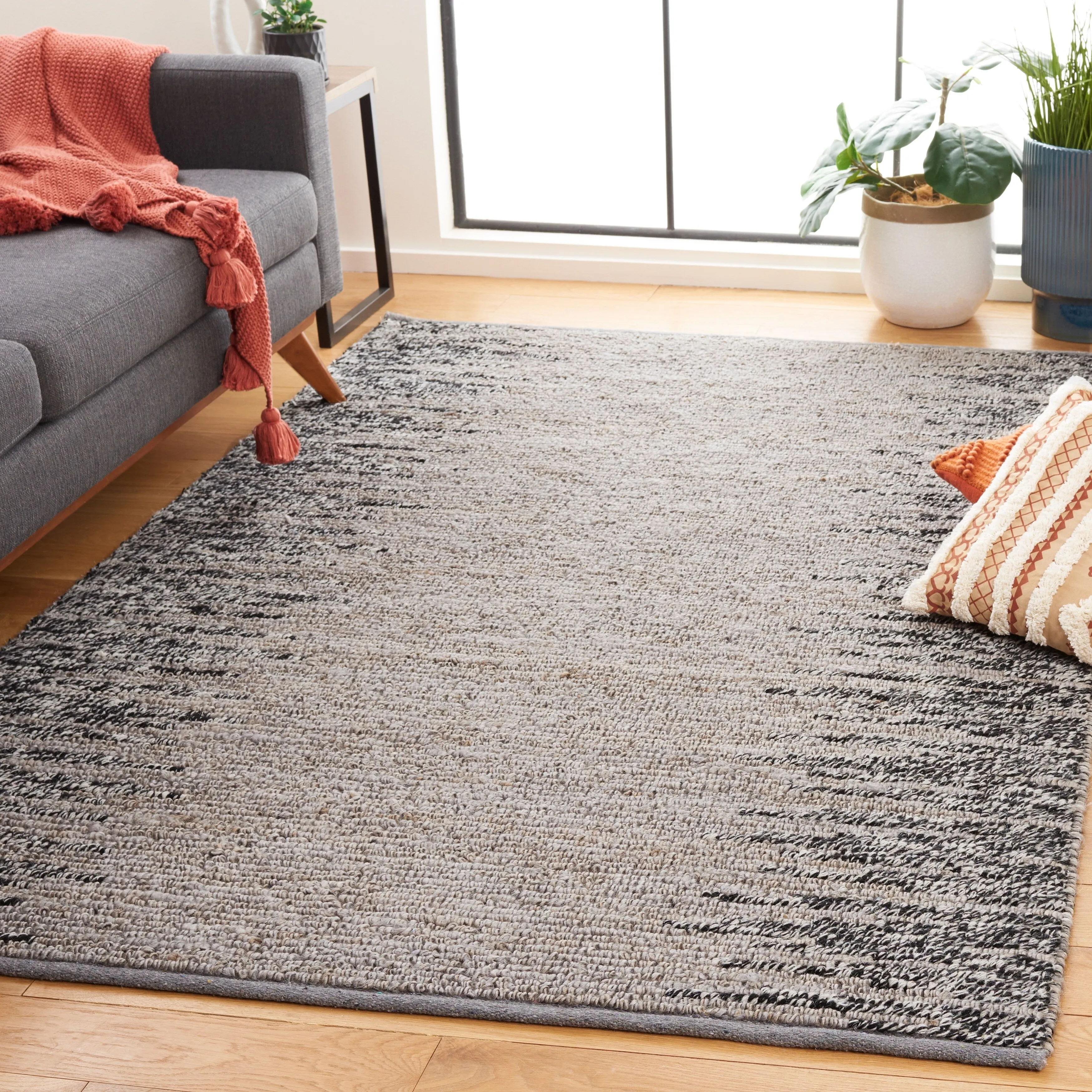 SAFAVIEH Handmade Natural Fiber Eliette Boho Jute & Wool