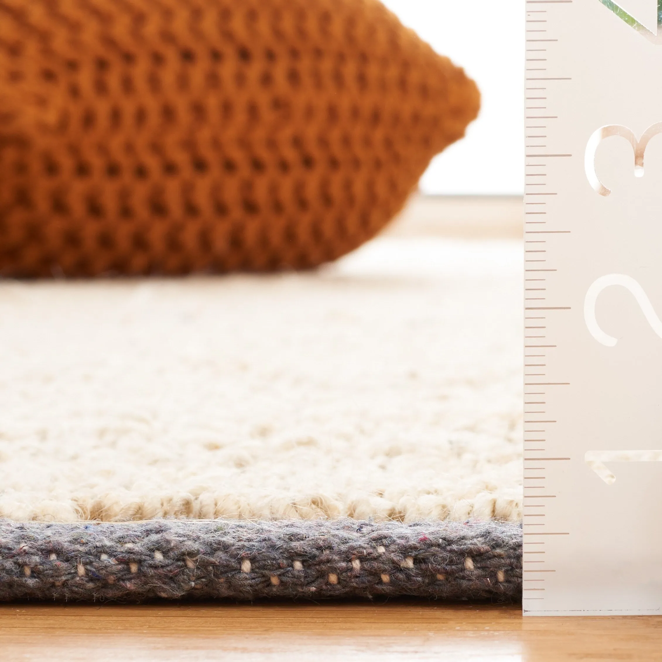 SAFAVIEH Handmade Natural Fiber Eliette Boho Jute & Wool
