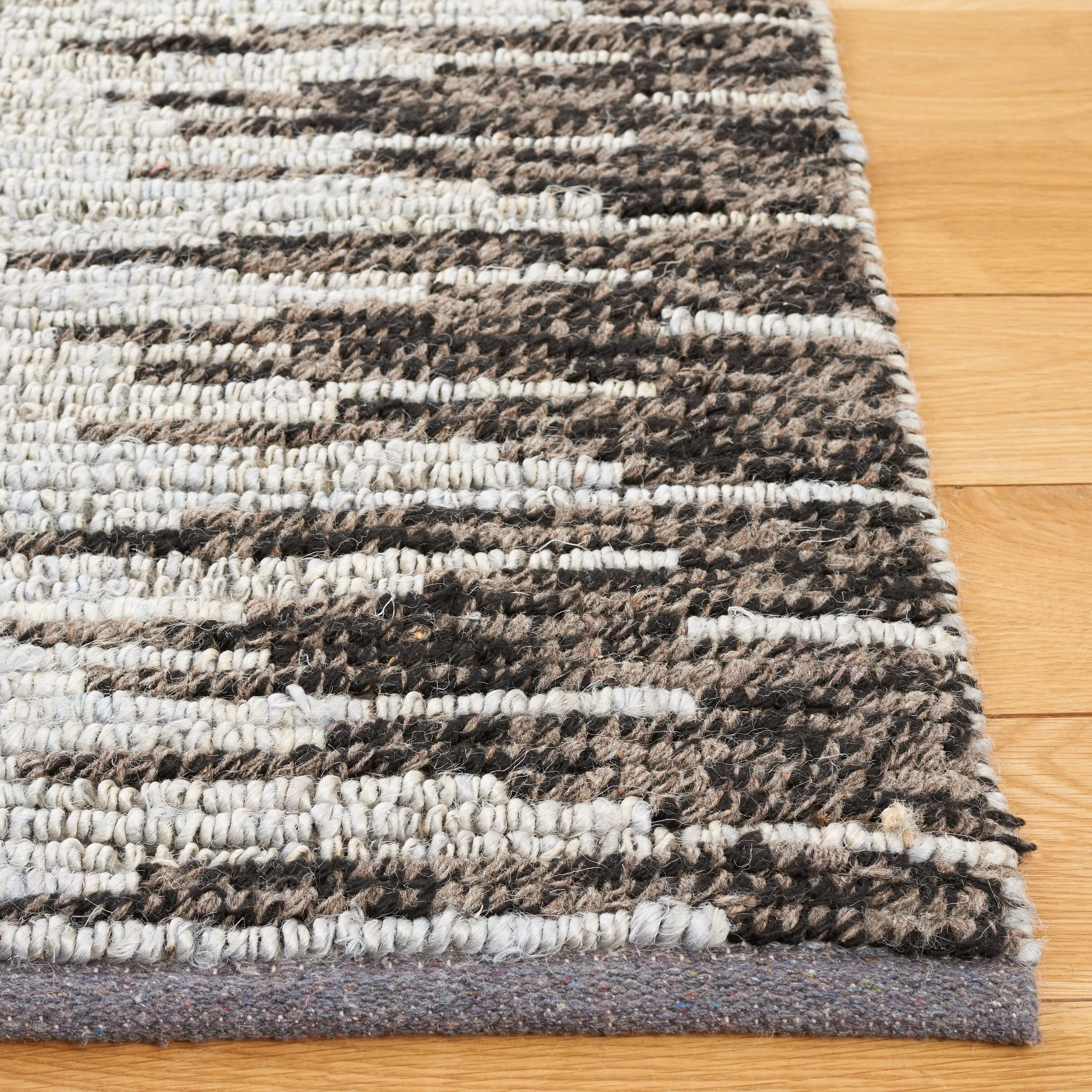 SAFAVIEH Handmade Natural Fiber Eliette Boho Jute & Wool