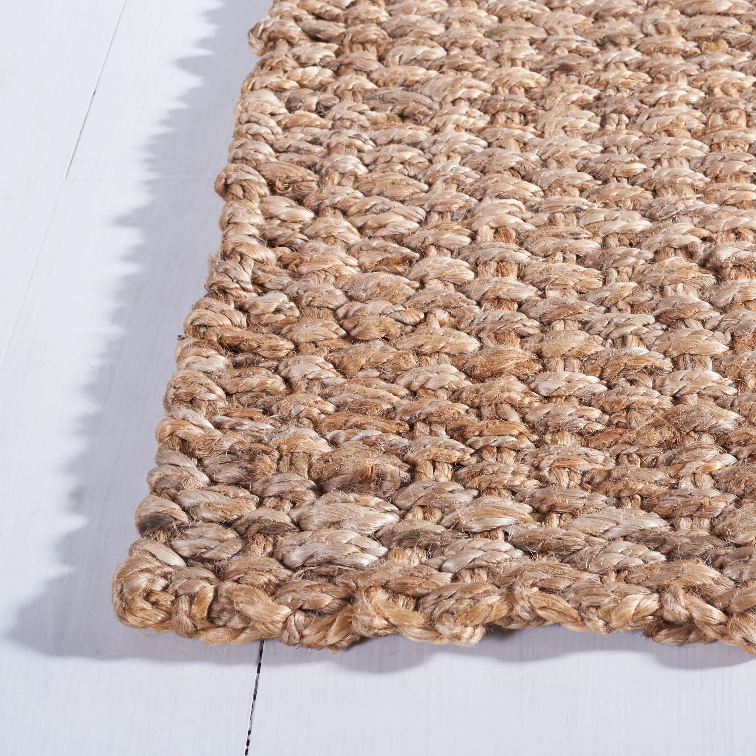 SAFAVIEH Handmade Natural Fiber Esmiralda Solid Jute Rug