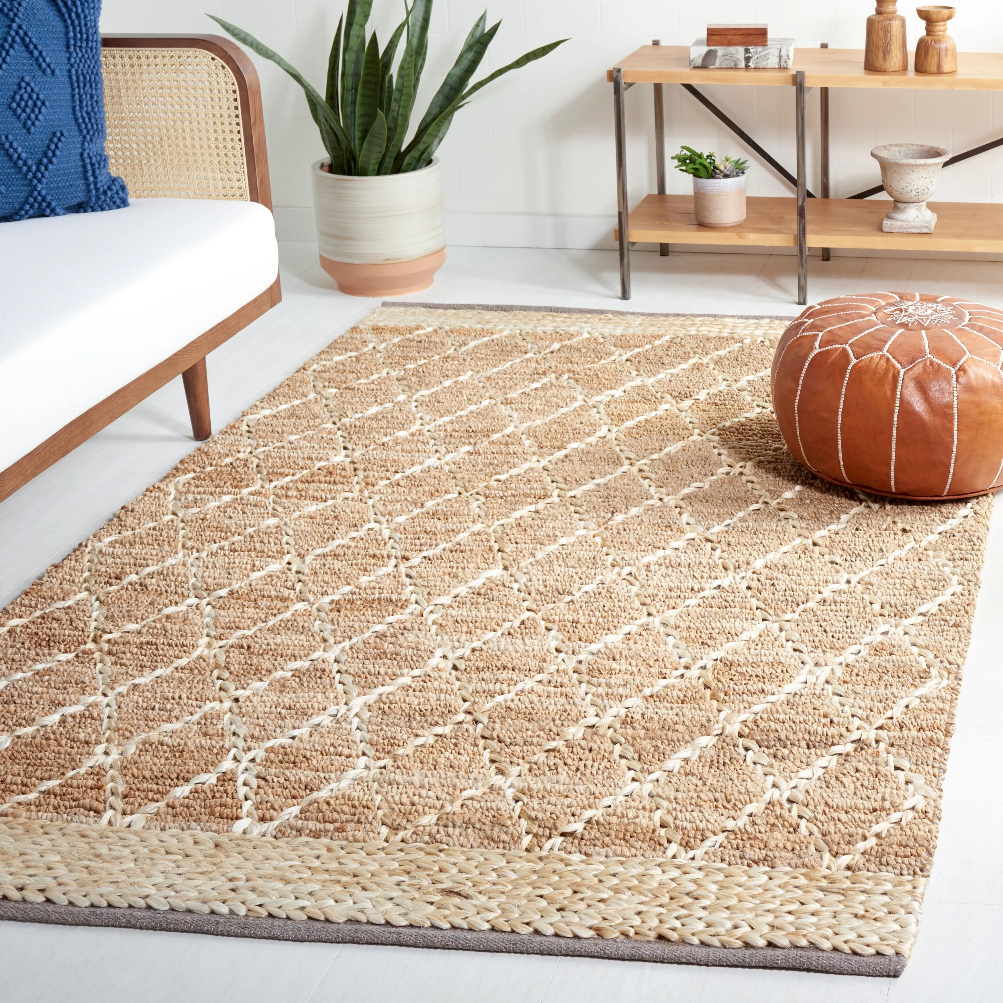SAFAVIEH Handmade Natural Fiber Foolke Casual Jute Trellis Rug