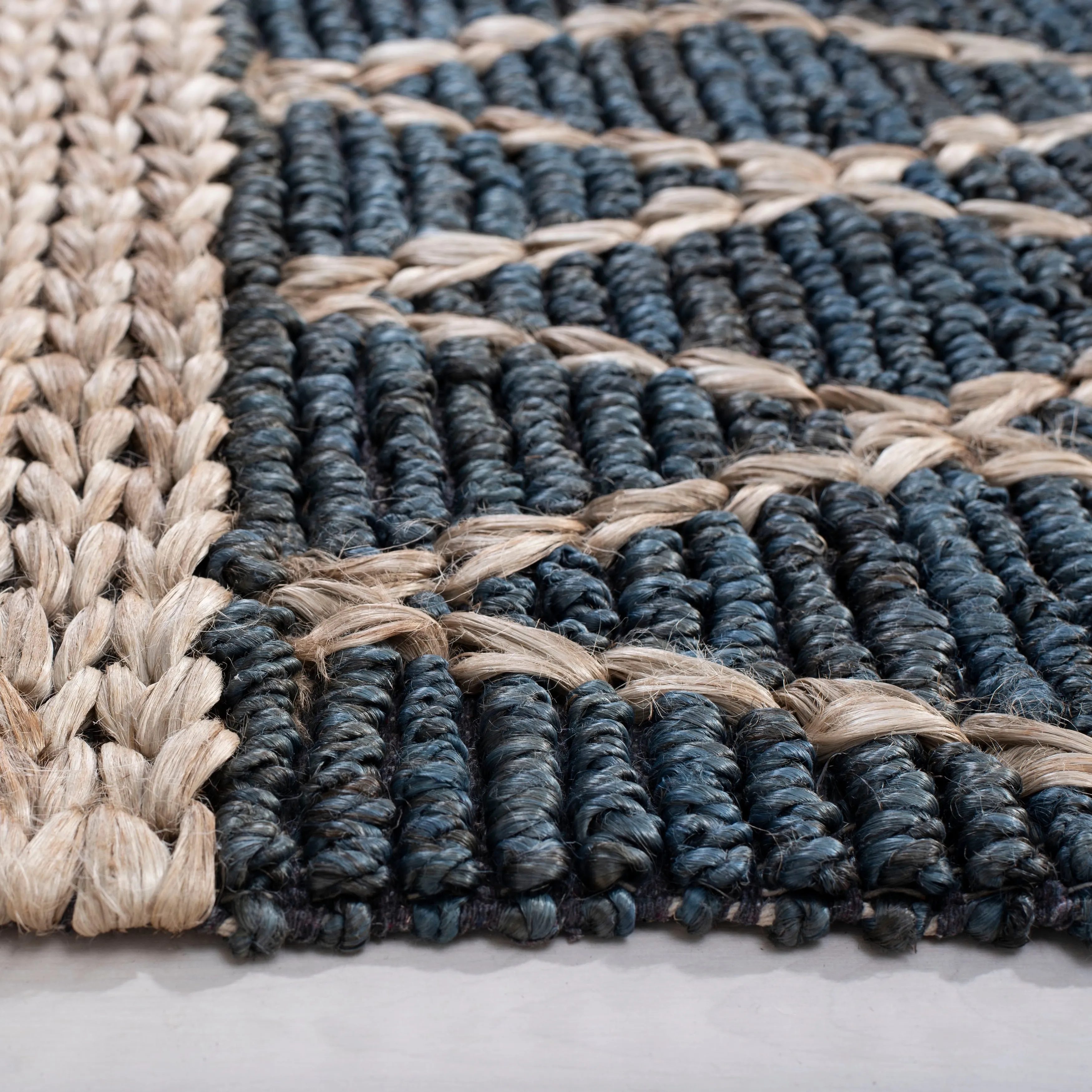 SAFAVIEH Handmade Natural Fiber Foolke Casual Jute Trellis Rug