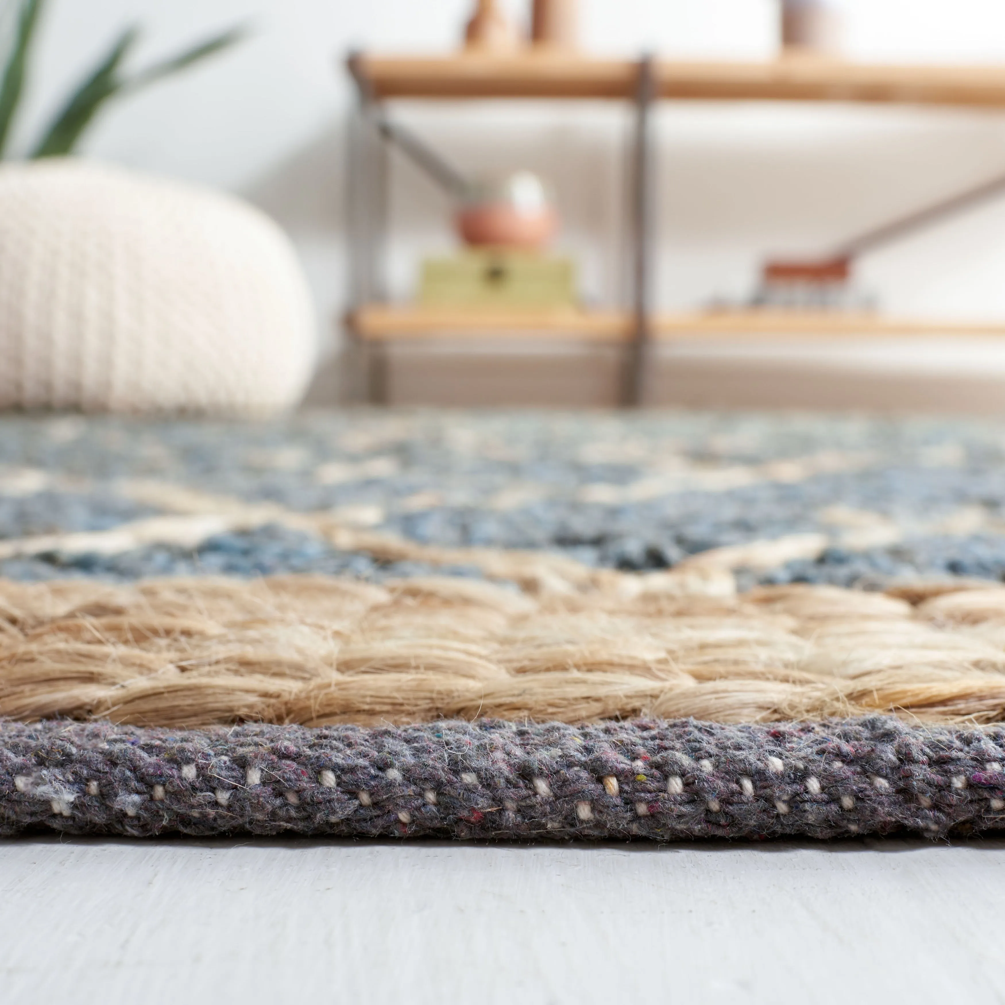SAFAVIEH Handmade Natural Fiber Foolke Casual Jute Trellis Rug