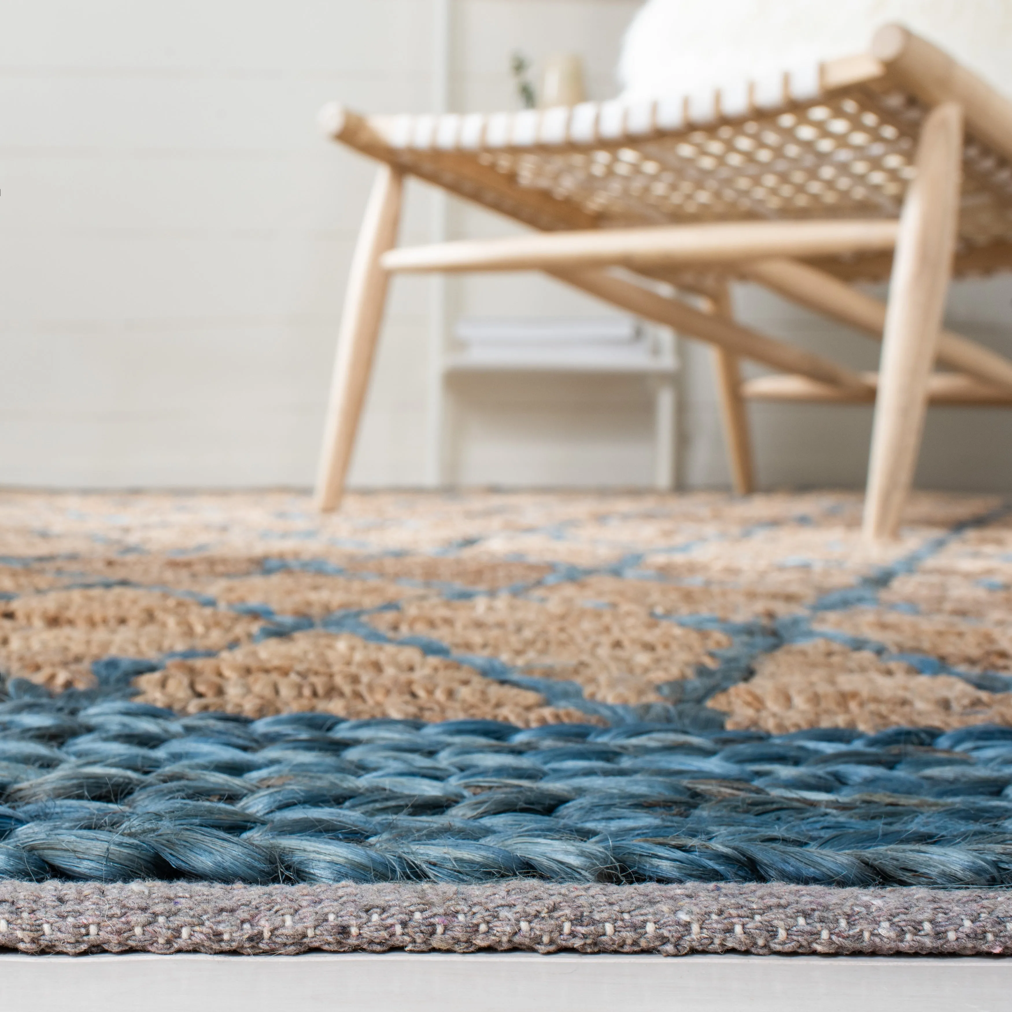 SAFAVIEH Handmade Natural Fiber Foolke Casual Jute Trellis Rug