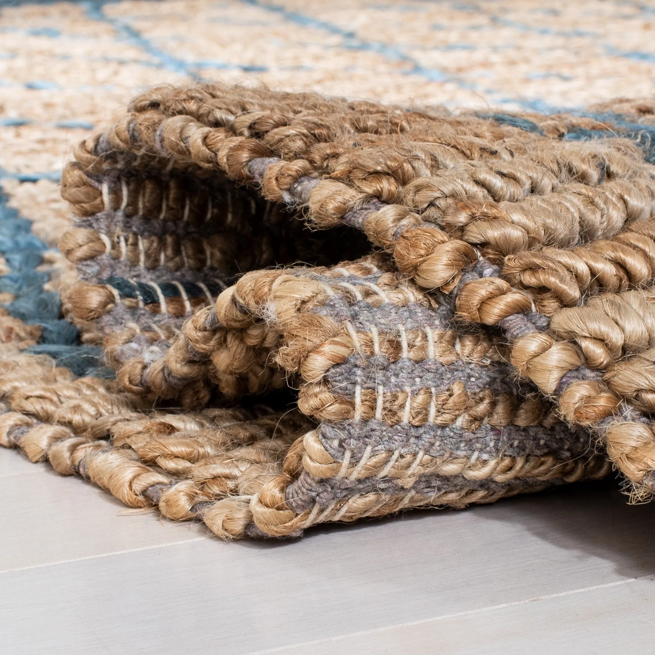 SAFAVIEH Handmade Natural Fiber Foolke Casual Jute Trellis Rug