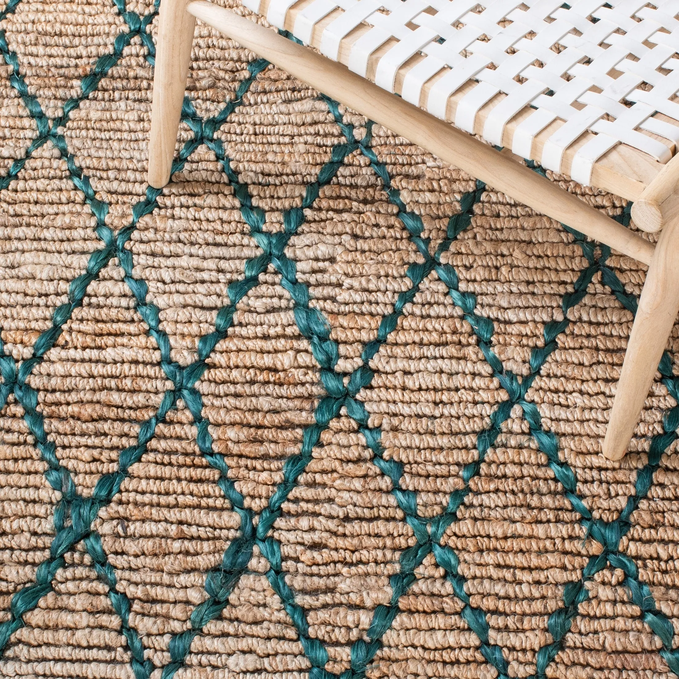 SAFAVIEH Handmade Natural Fiber Foolke Casual Jute Trellis Rug