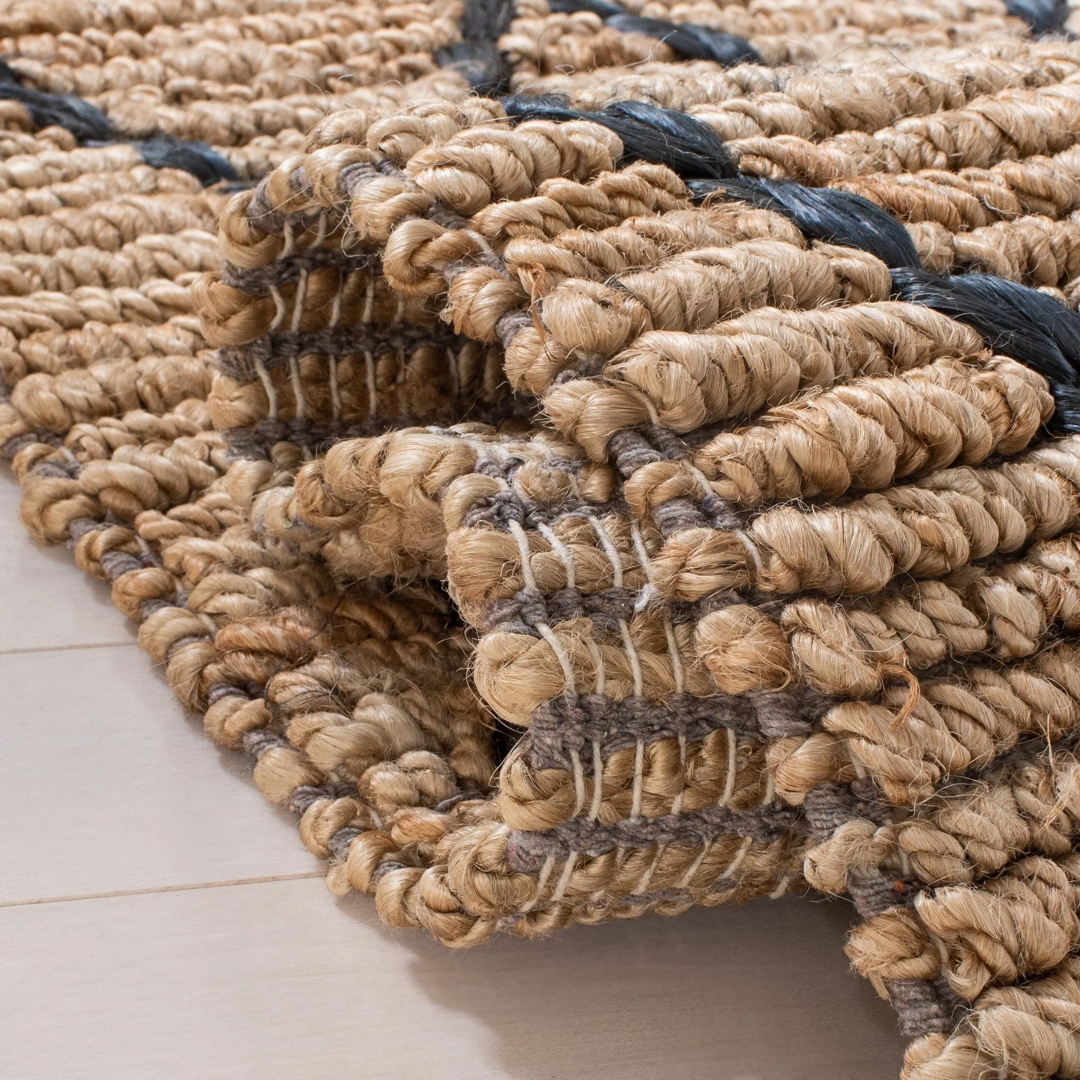 SAFAVIEH Handmade Natural Fiber Foolke Casual Jute Trellis Rug