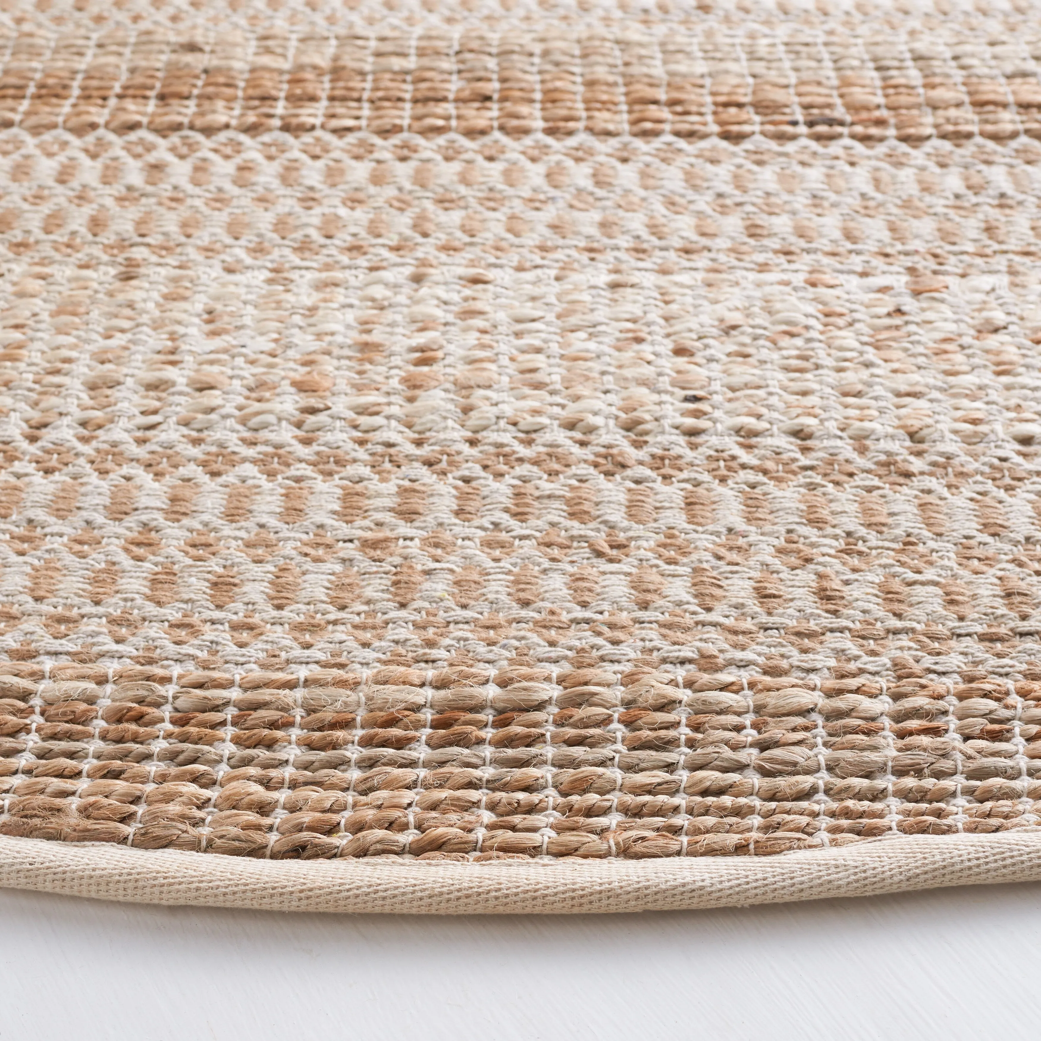 SAFAVIEH Handmade Natural Fiber Galilea Geometric Seagrass Rug