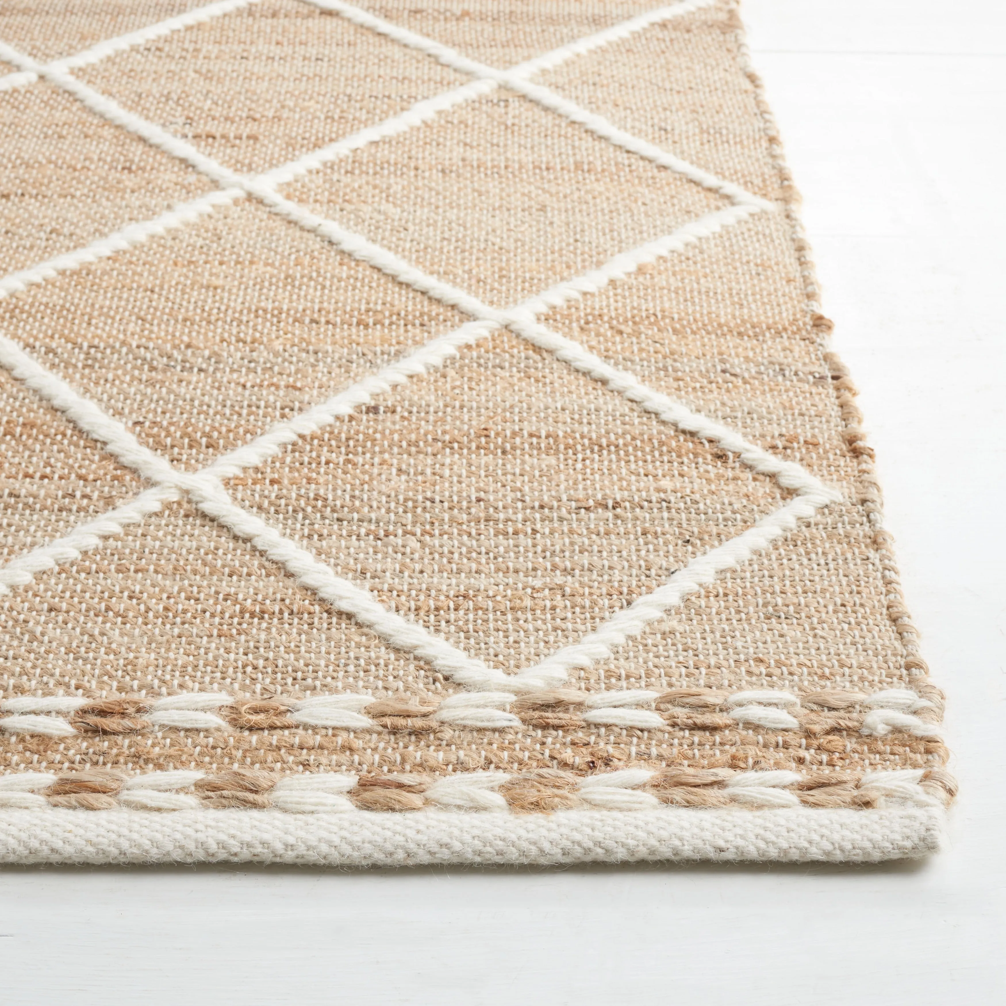 SAFAVIEH Handmade Natural Fiber Kimora Boho Farmhouse Trellis Jute