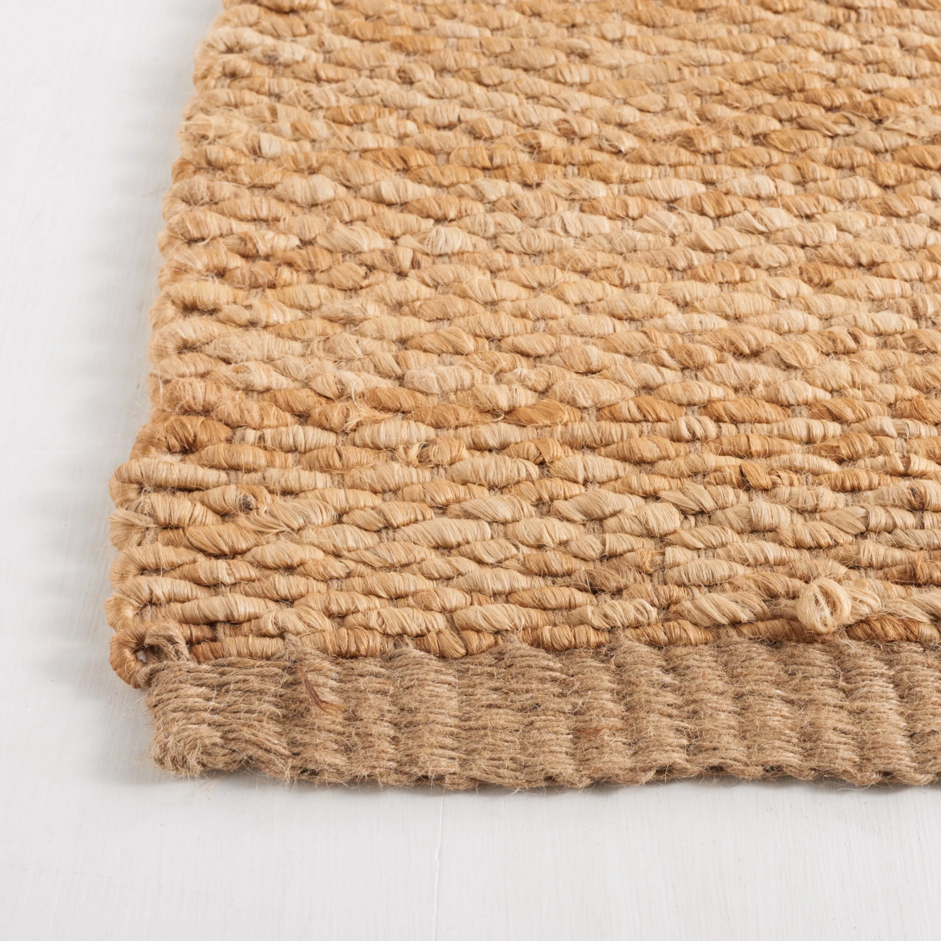 SAFAVIEH Handmade Natural Fiber Roksana Jute Rug - Natural - 2' 6 x 10'