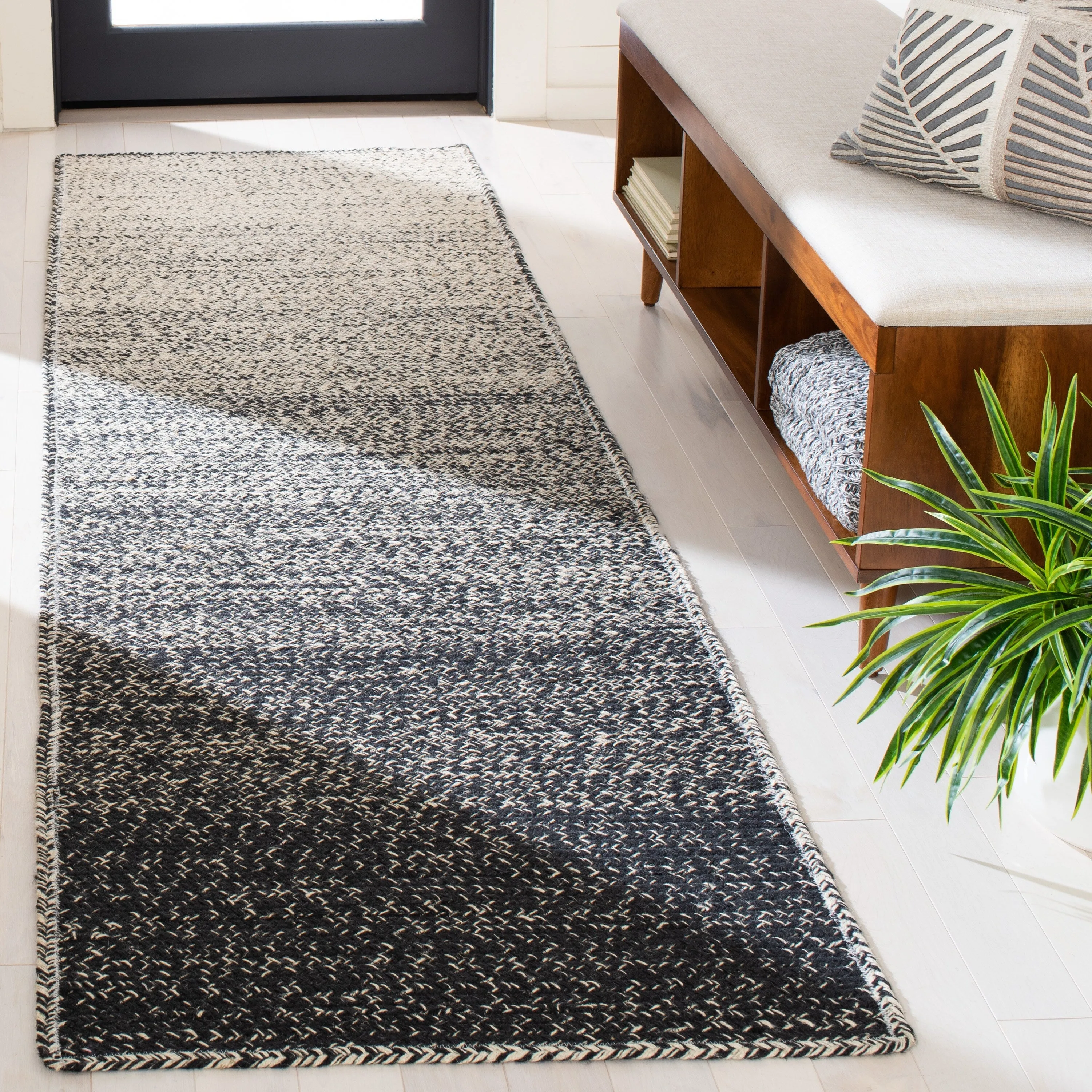 SAFAVIEH Handmade Natural Fiber Sambula Ombre Jute Rug