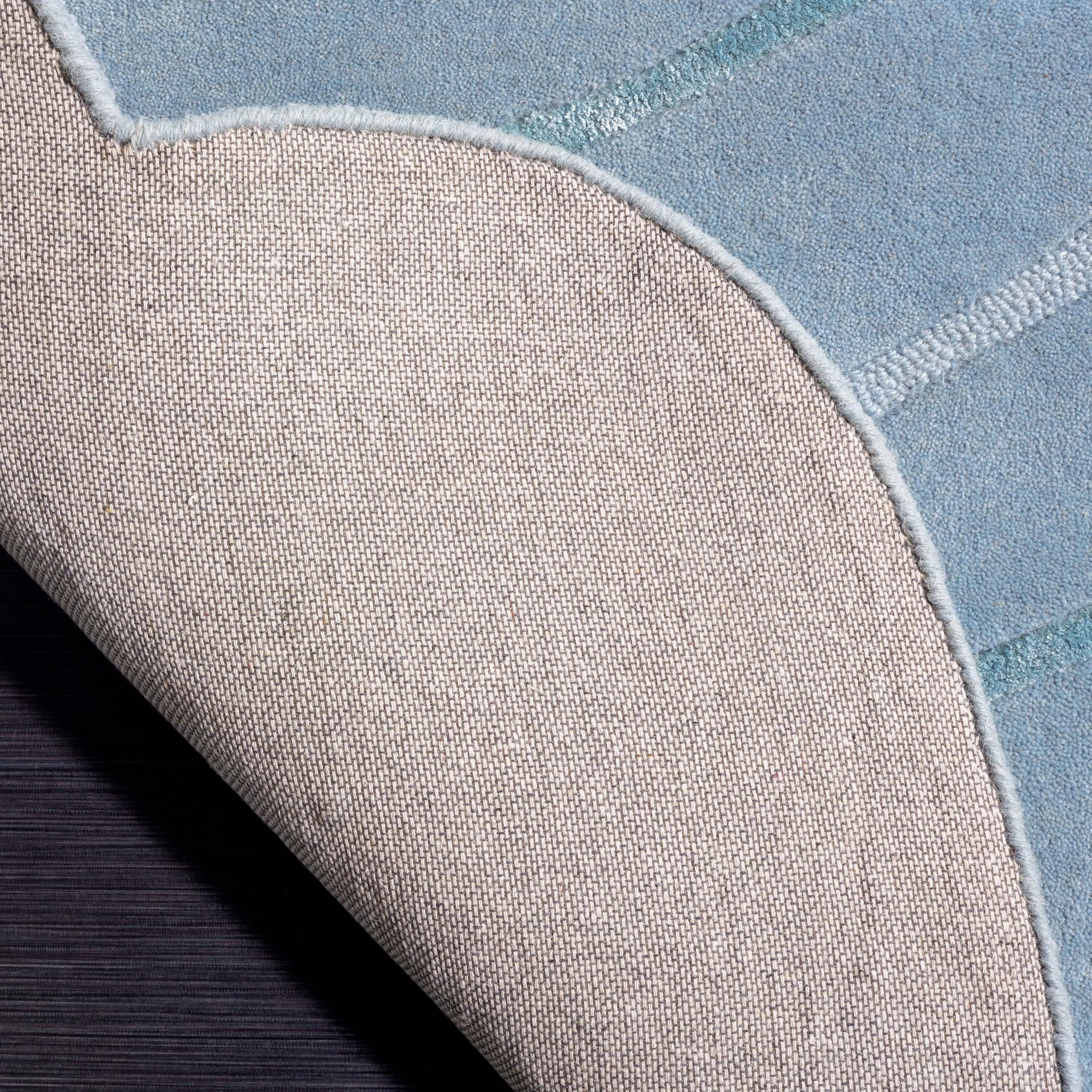 SAFAVIEH Handmade Novelty Iciar Wool Rug