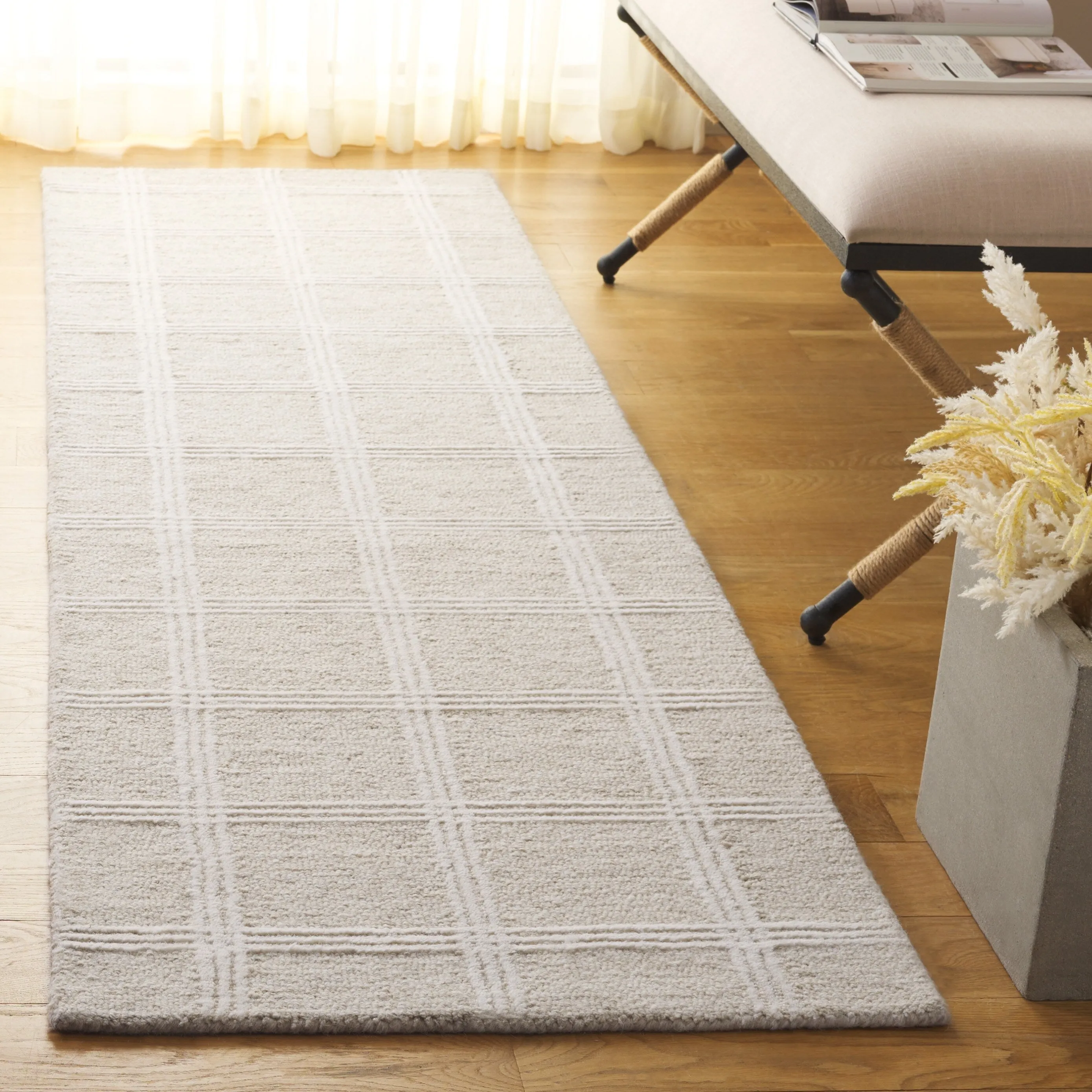 SAFAVIEH Handmade Pine Sandorne Modern & Contemporary Wool Rug