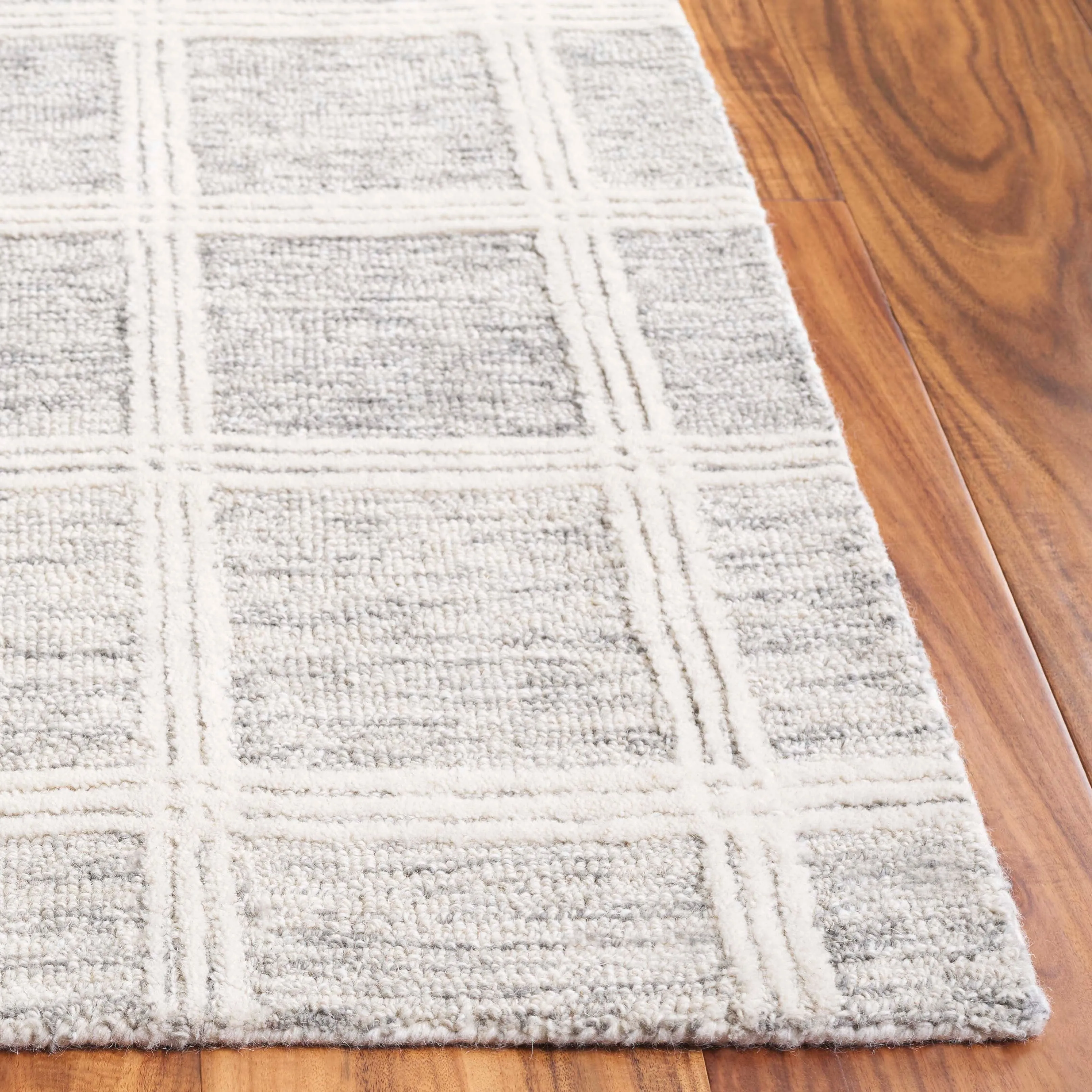 SAFAVIEH Handmade Pine Sandorne Modern & Contemporary Wool Rug