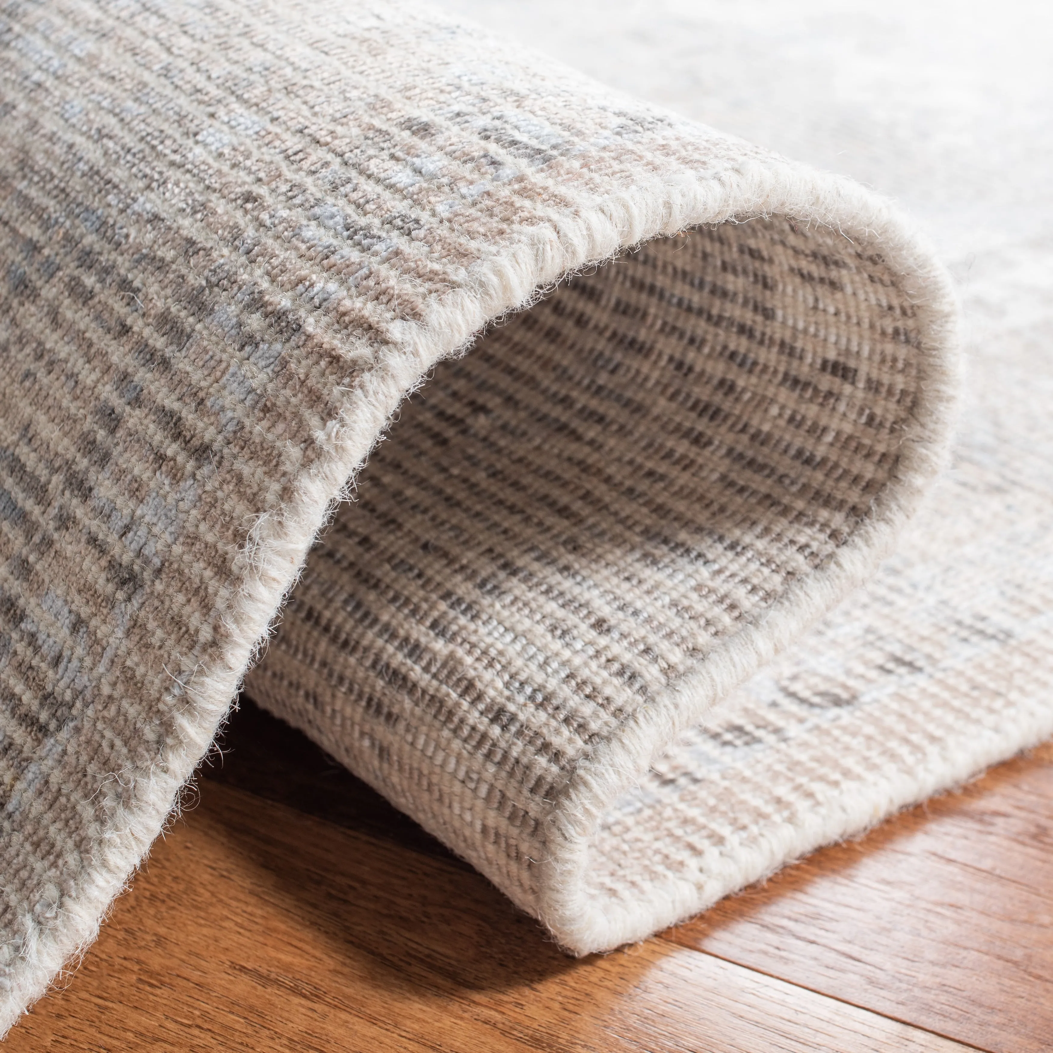 SAFAVIEH Handmade Restoration Vintage Raita Wool & Viscose Wool
