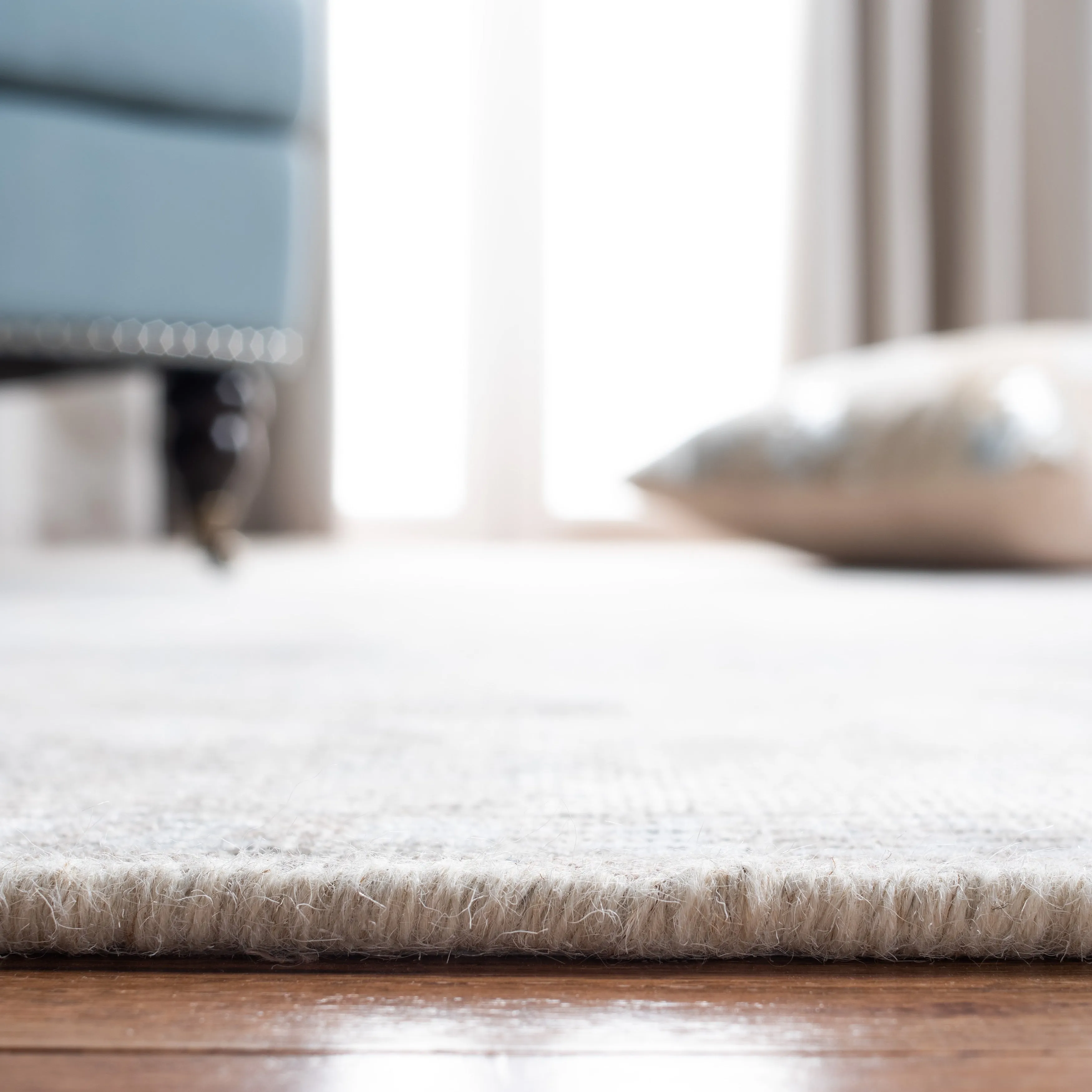 SAFAVIEH Handmade Restoration Vintage Raita Wool & Viscose Wool