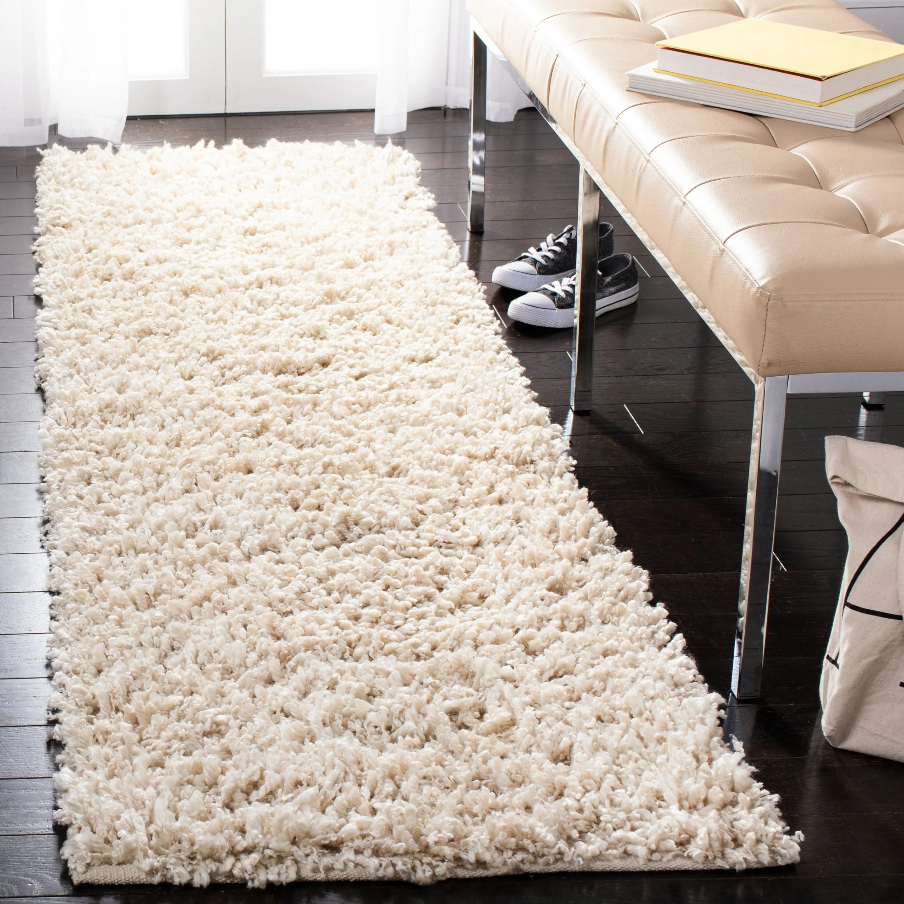 SAFAVIEH Handmade Sheep Shag Malti Solid Area Rug