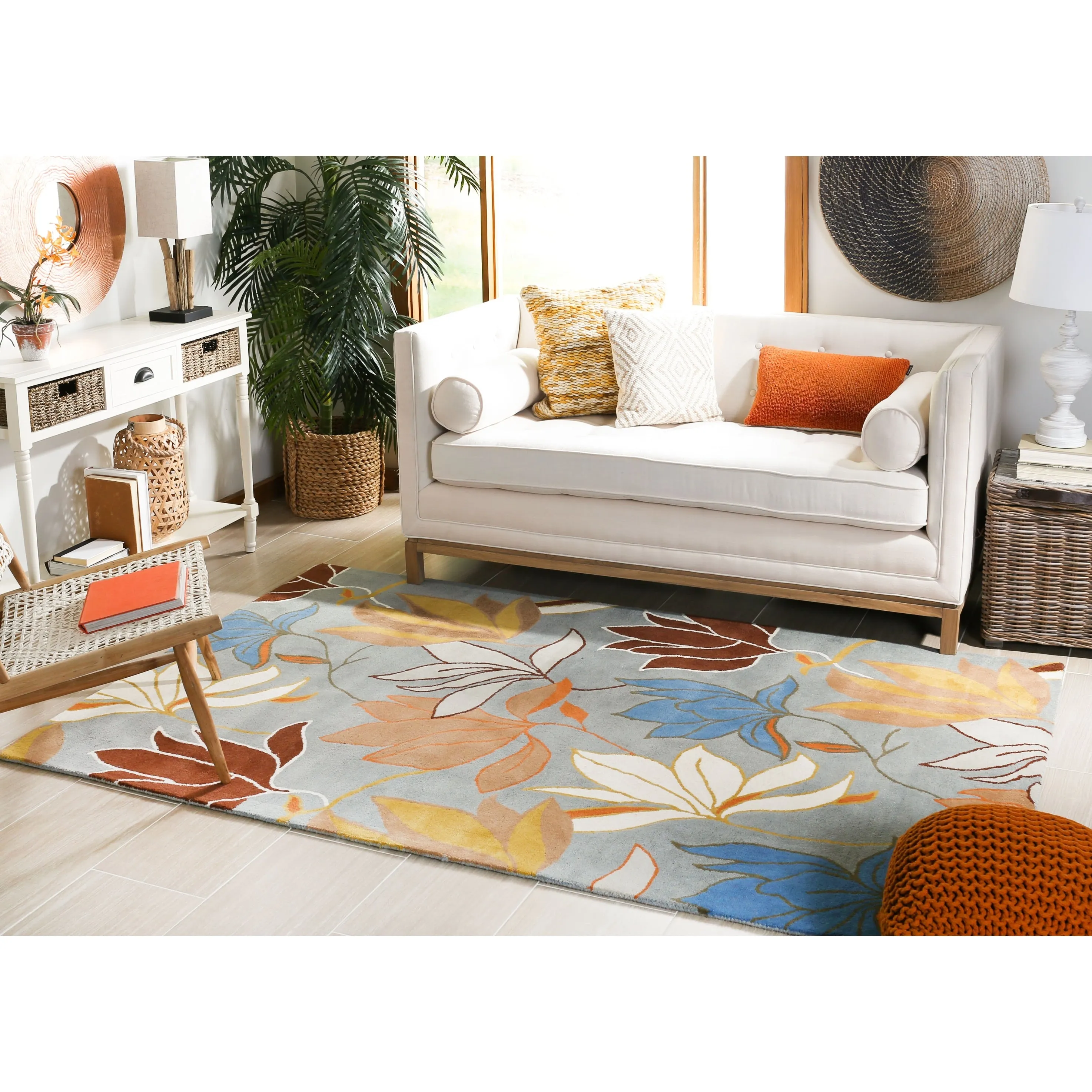 SAFAVIEH Handmade Soho Siobhan Floral N.Z. Wool Rug