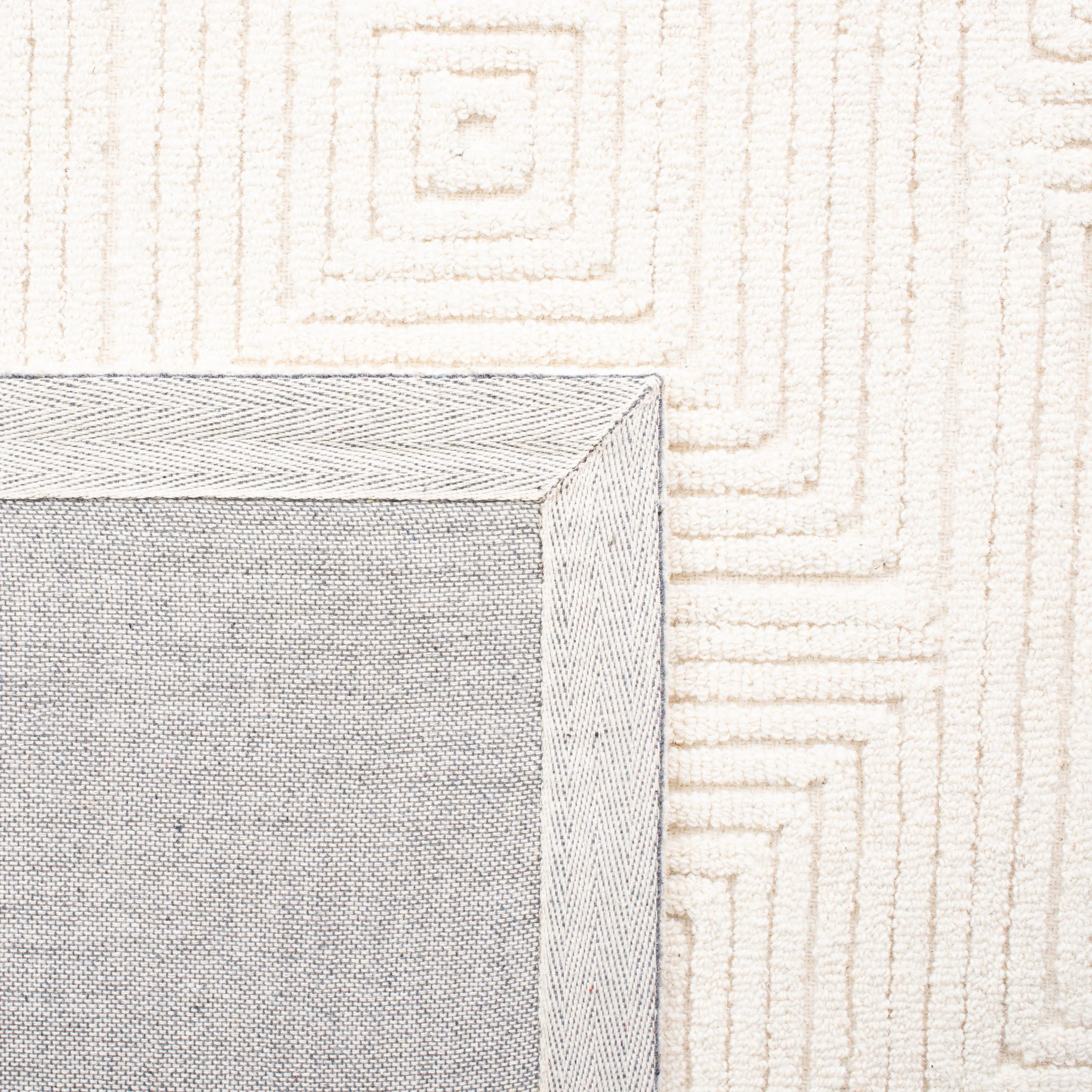 SAFAVIEH Handmade Textural Nigina Wool Rug