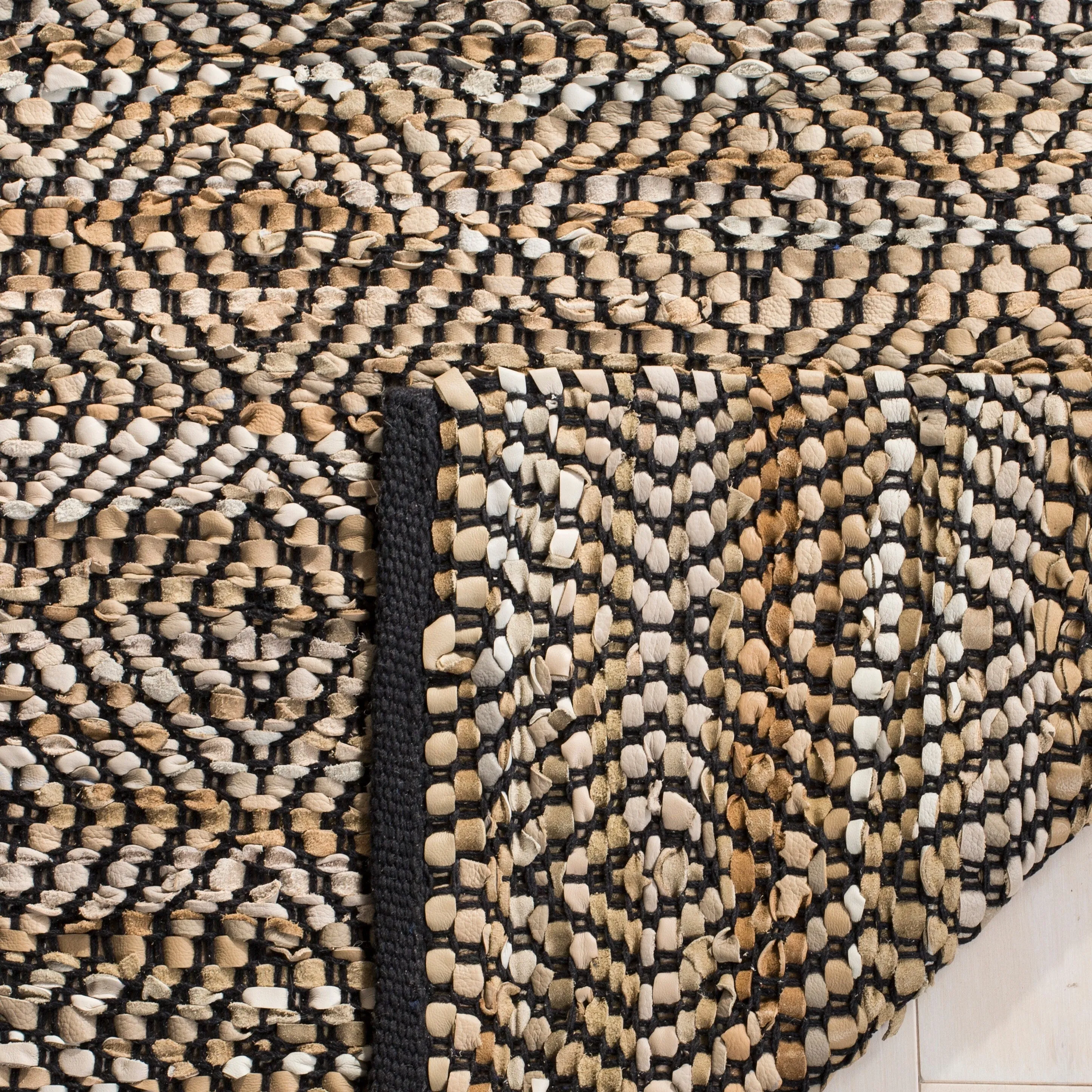 SAFAVIEH Handmade Vintage Boho Leather Konstantin Modern Stripe Leather Rug - Beige - 2' 3 x 9'