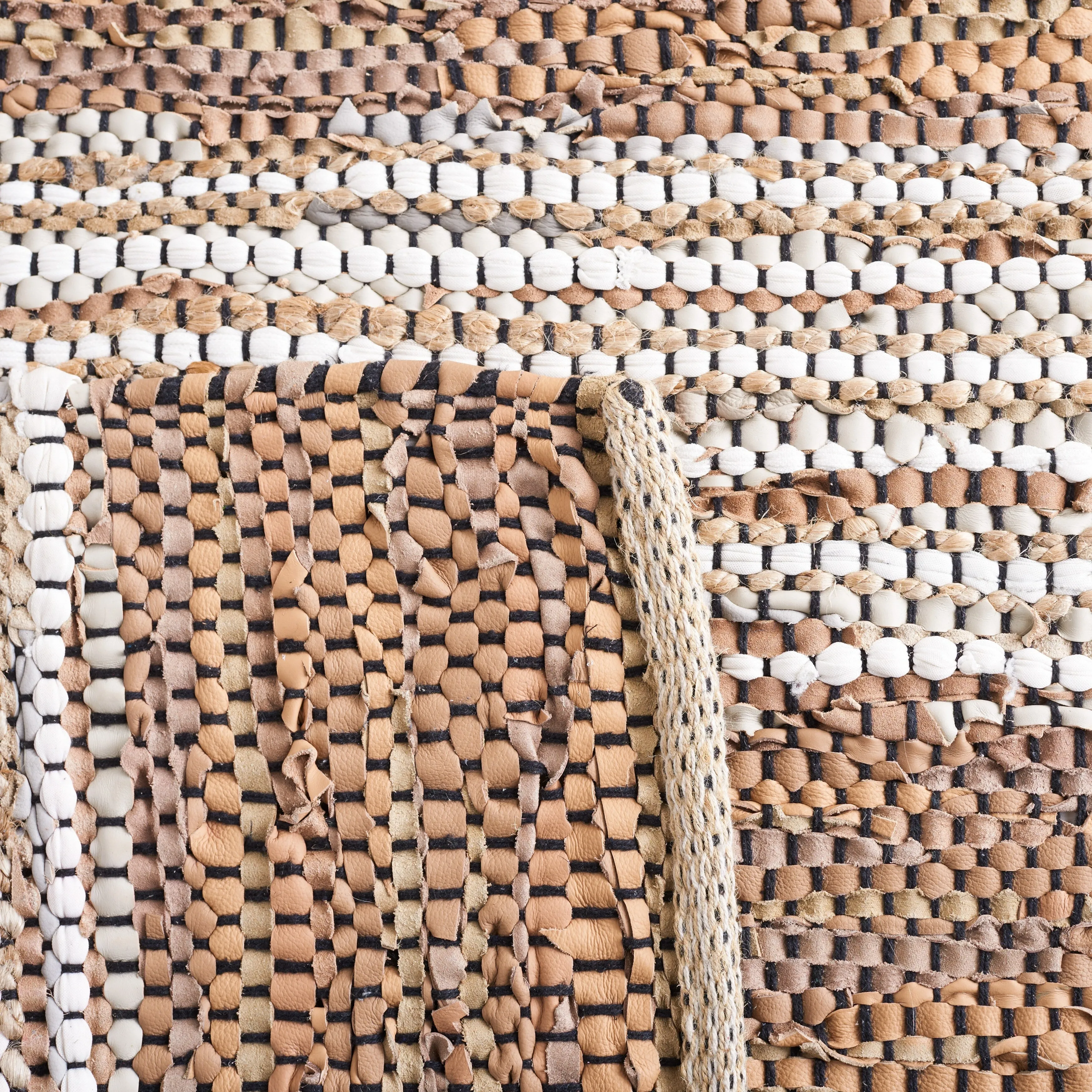SAFAVIEH Handmade Vintage Leather Meghan Modern & Contemporary Leather