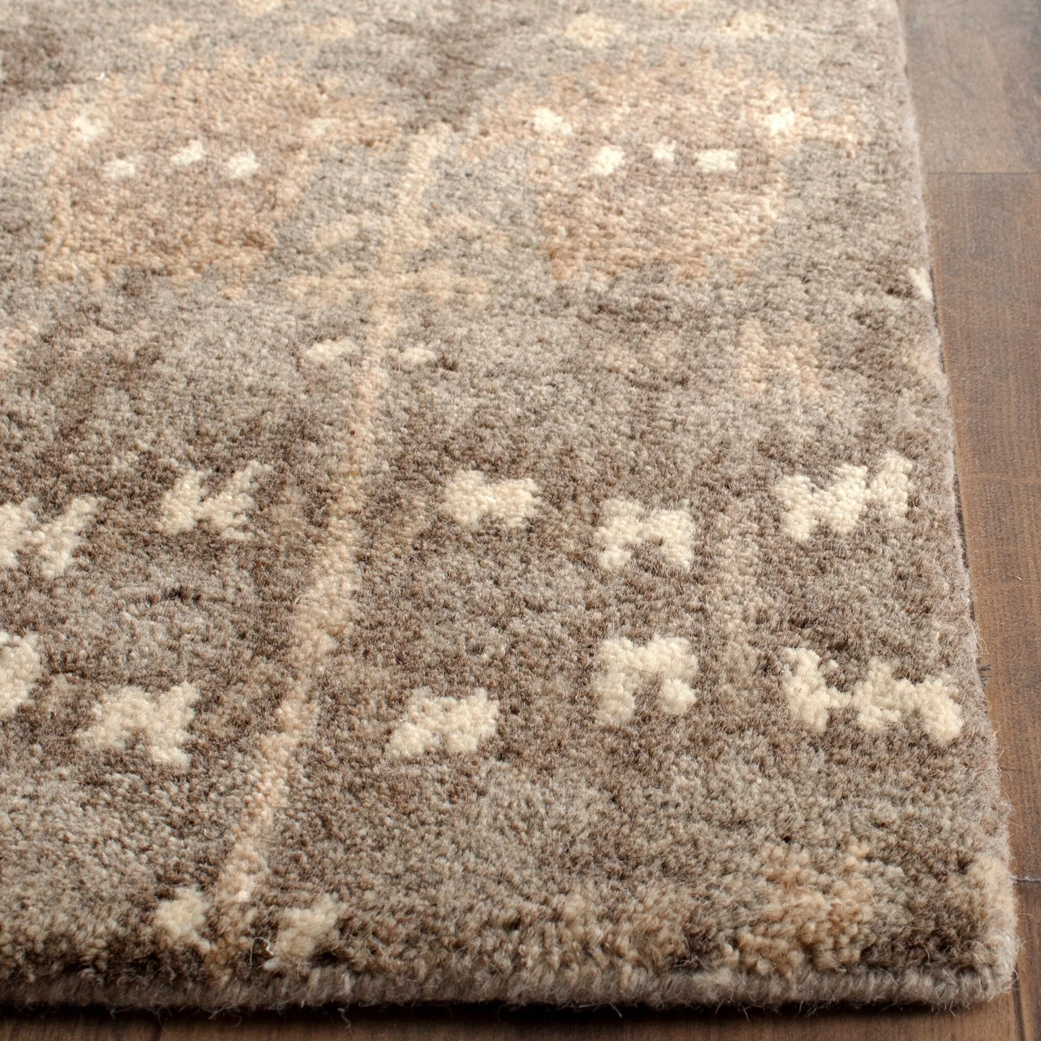 SAFAVIEH Handmade Wyndham Christal Modern Wool Rug