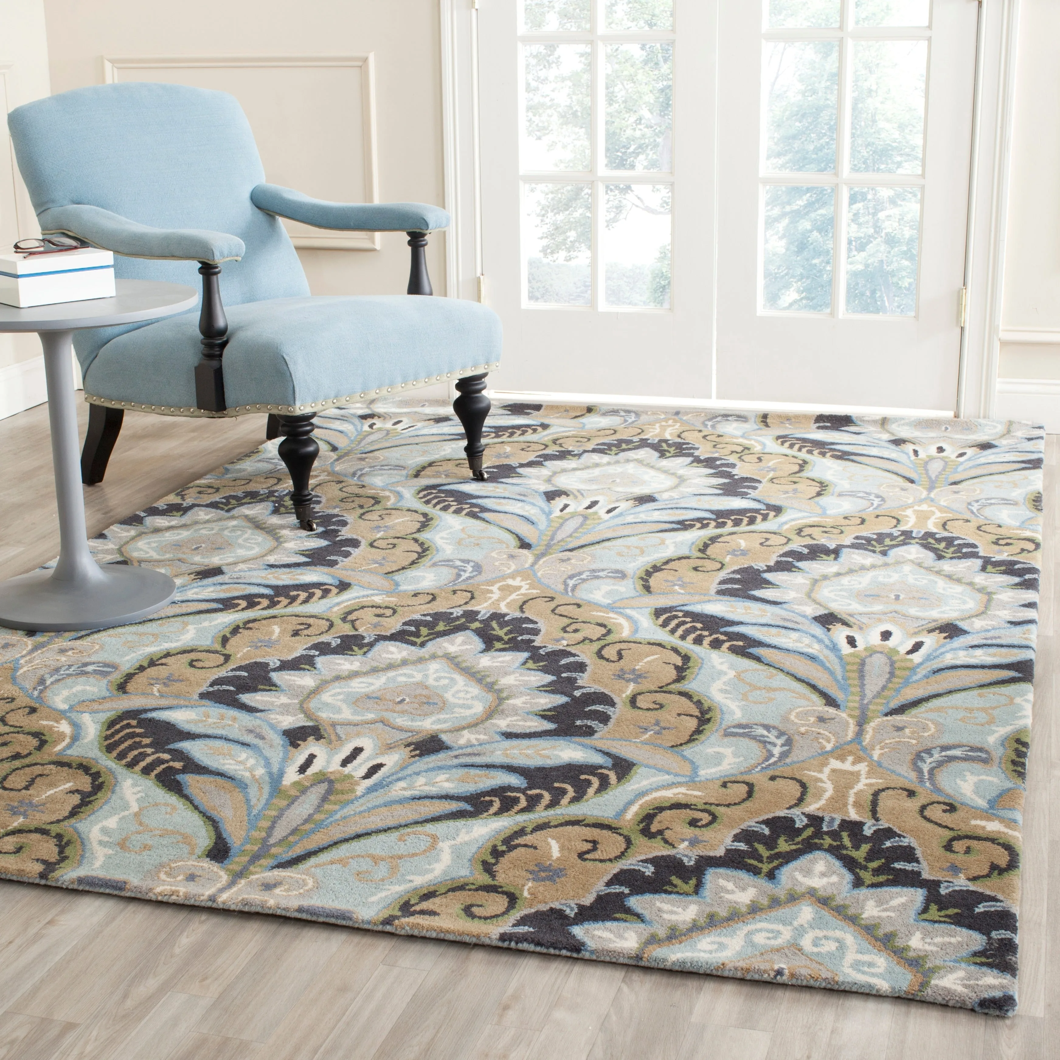 SAFAVIEH. Handmade Wyndham Dorothy Modern Wool Rug