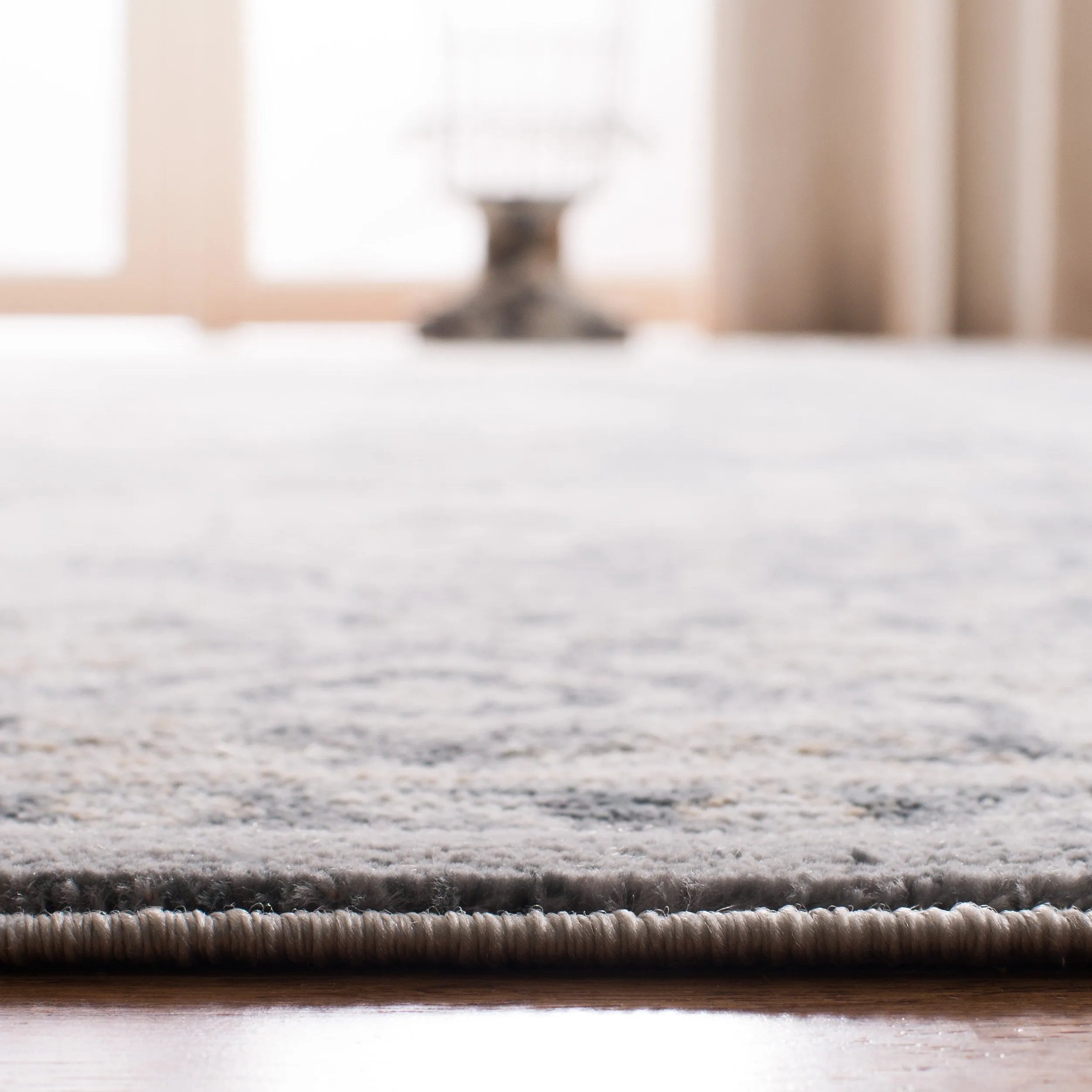 SAFAVIEH Isabella Kristy Vintage Oriental Rug
