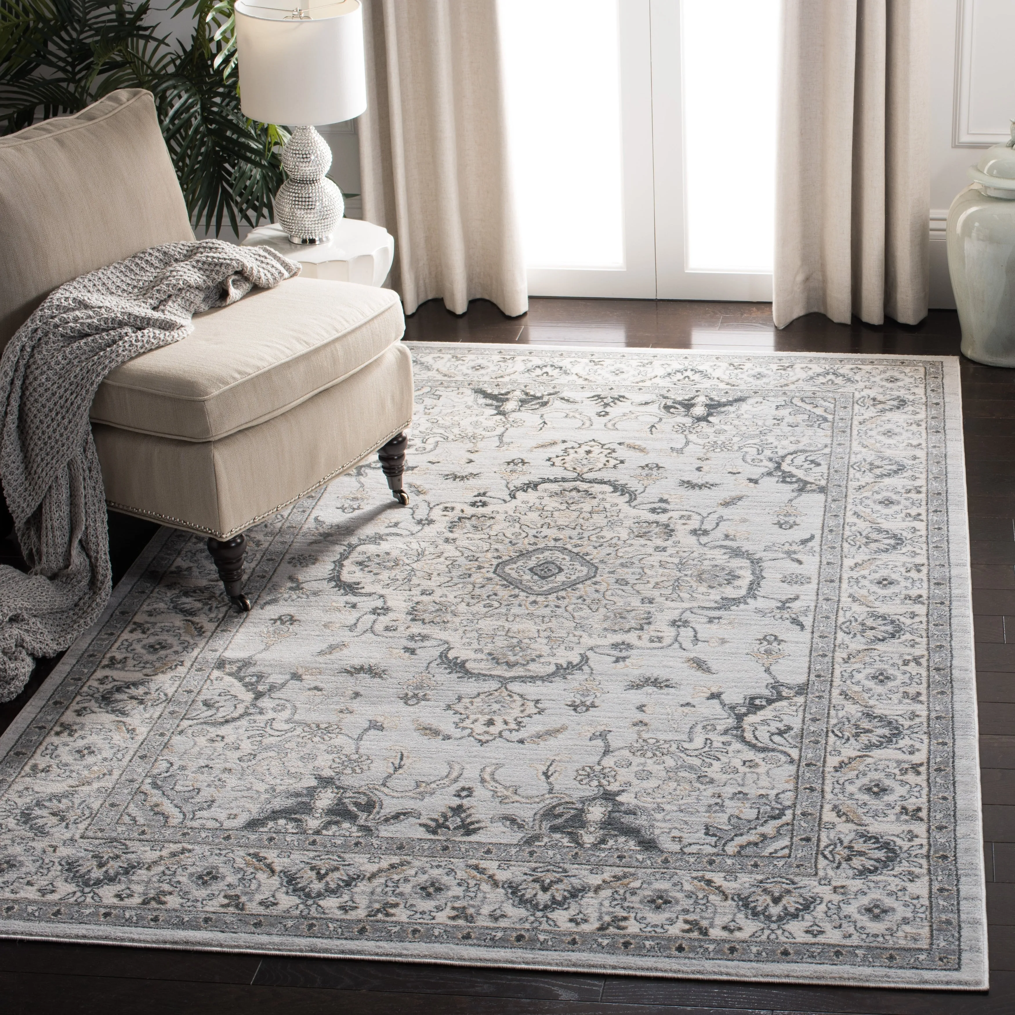 SAFAVIEH Isabella Kristy Vintage Oriental Rug