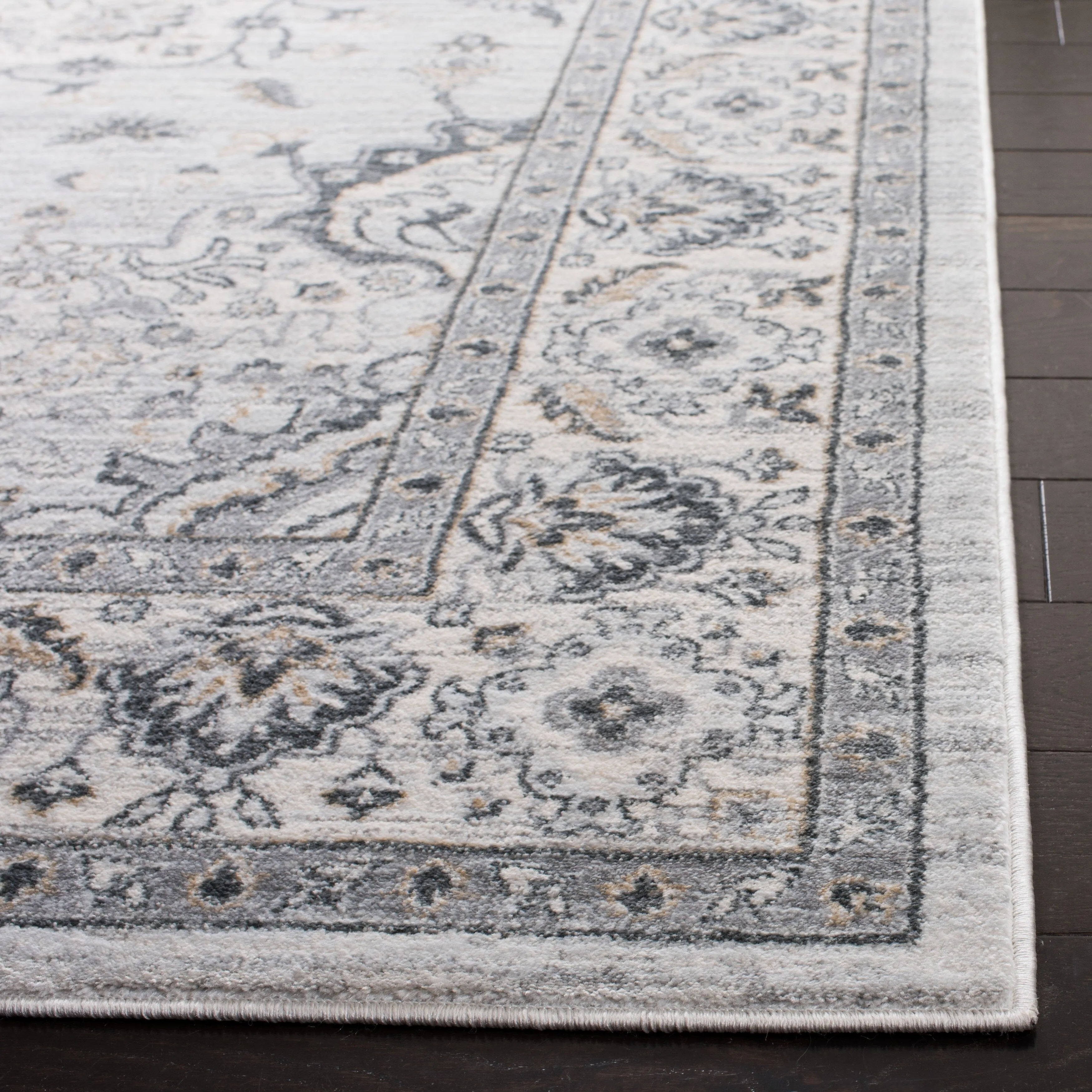SAFAVIEH Isabella Kristy Vintage Oriental Rug