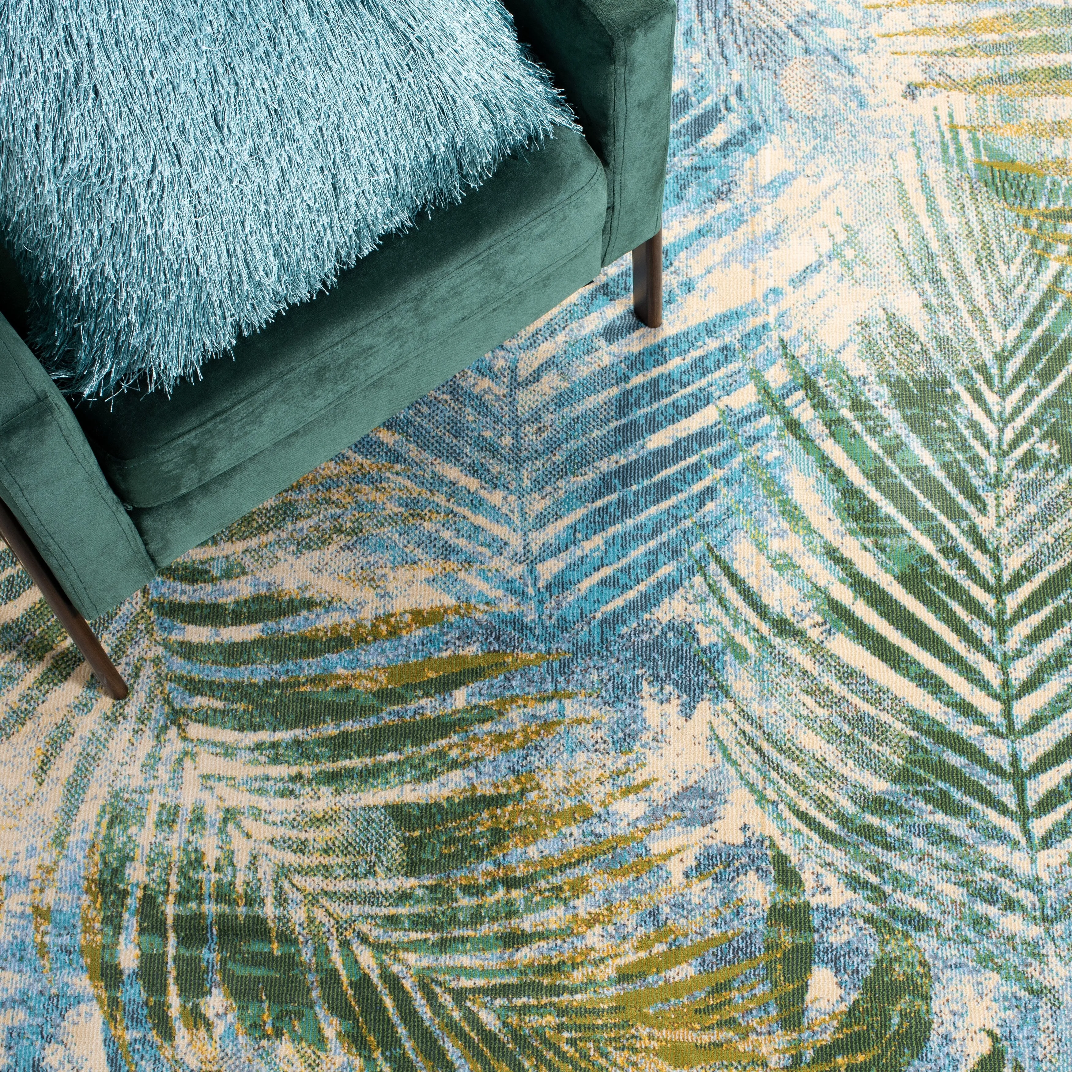 SAFAVIEH Lillian Herriet Tropical Rug