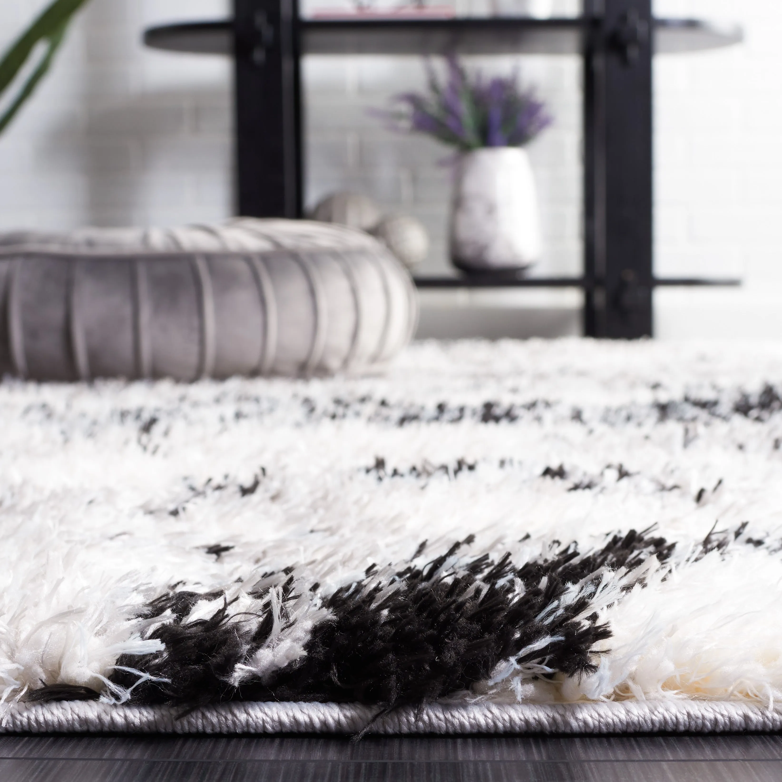 SAFAVIEH Lindsay Shag Nancie Modern Abstract 2-inch Thick Rug