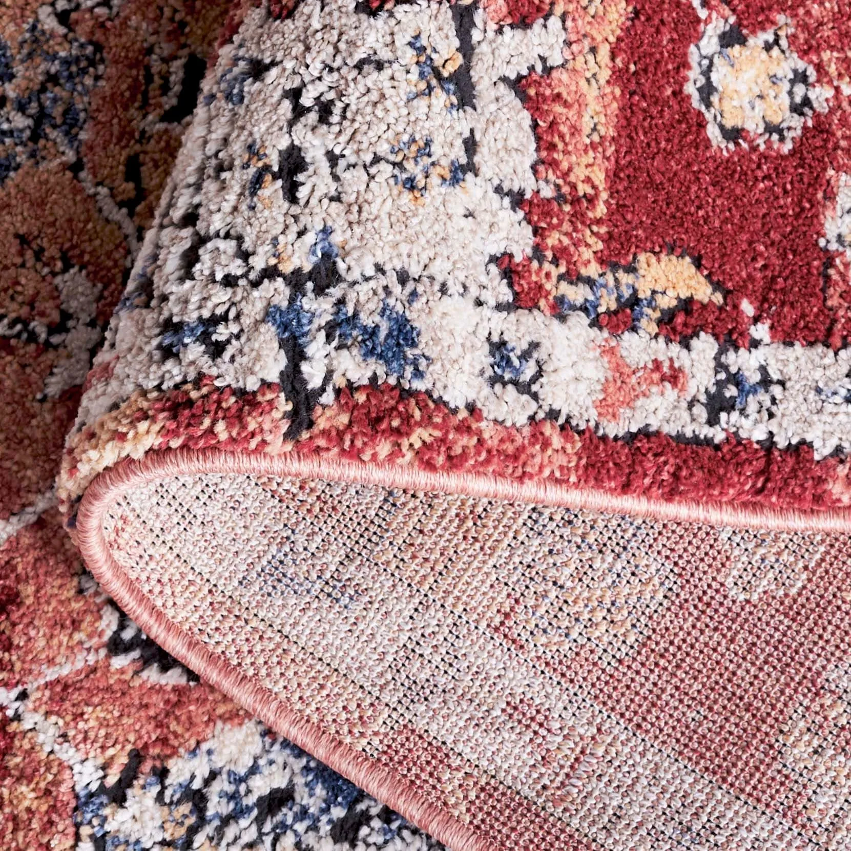 SAFAVIEH Luna Thomasina Traditional Rug